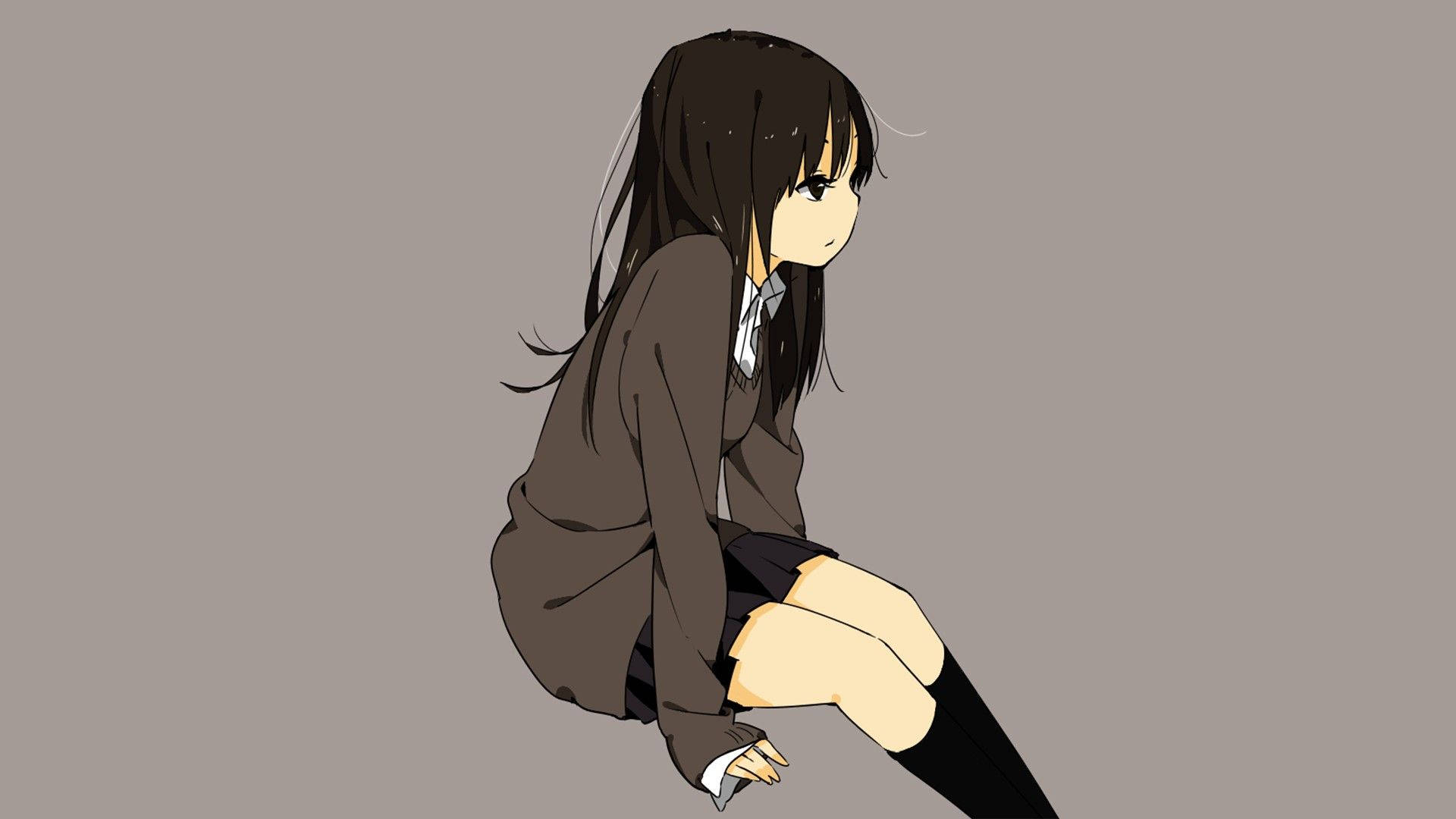 動漫女孩 桌布 壁紙 — 一個憂鬱的動漫女孩穿著校服，獨自坐在純灰色背景前。