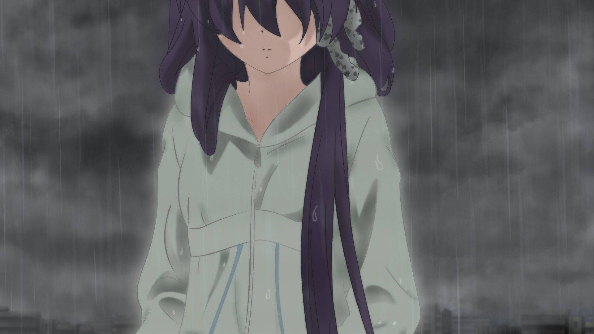 anime crying 桌布 壁紙 — 一個憂鬱的紫髮動漫女孩穿著淺綠色連帽外套站在大雨中。