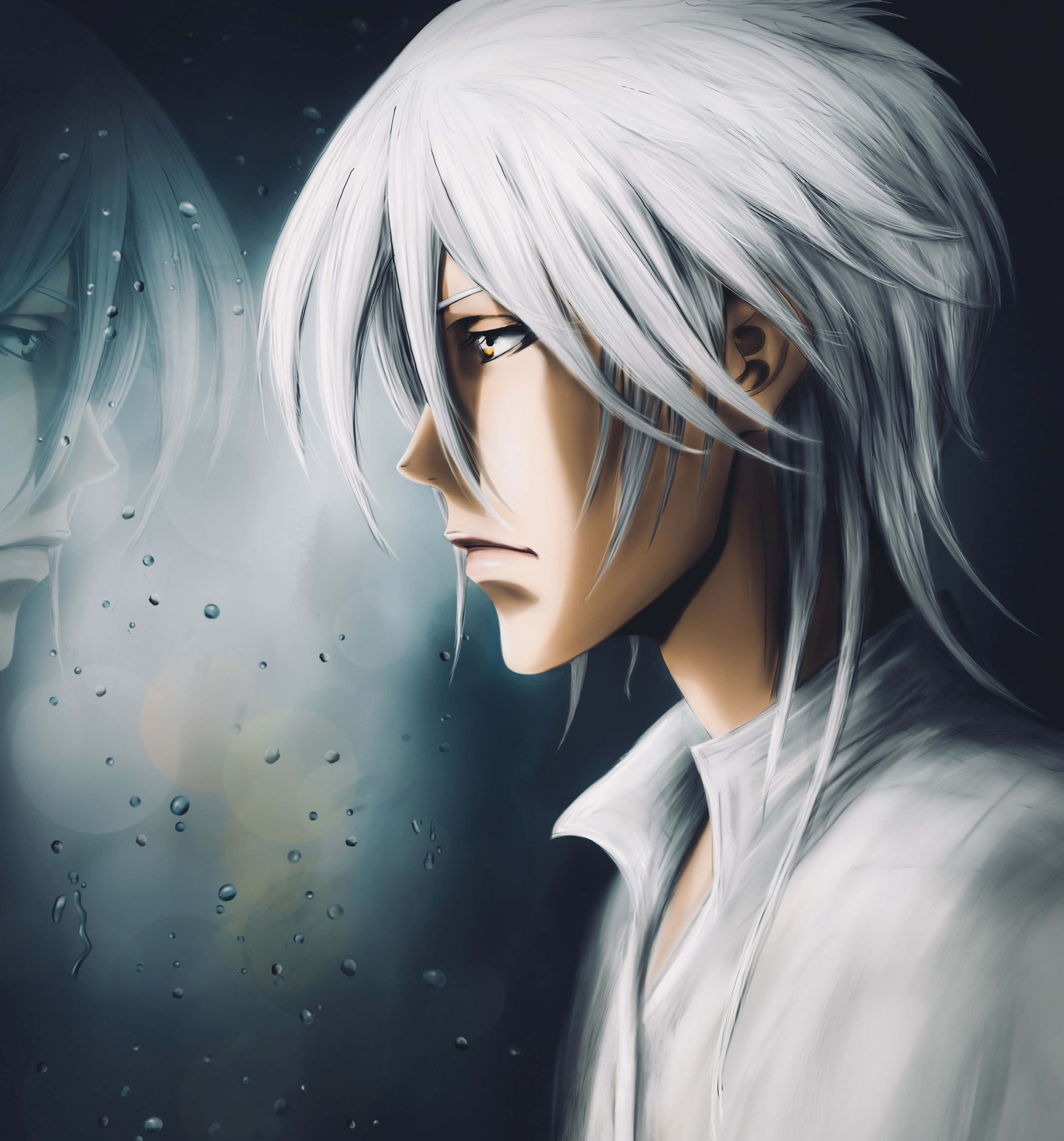Shogo Makishima 桌布 壁紙 — 一個憂鬱的銀髮動漫男子透過雨痕斑斑的玻璃凝視，他的倒影在霧中逐漸消失。