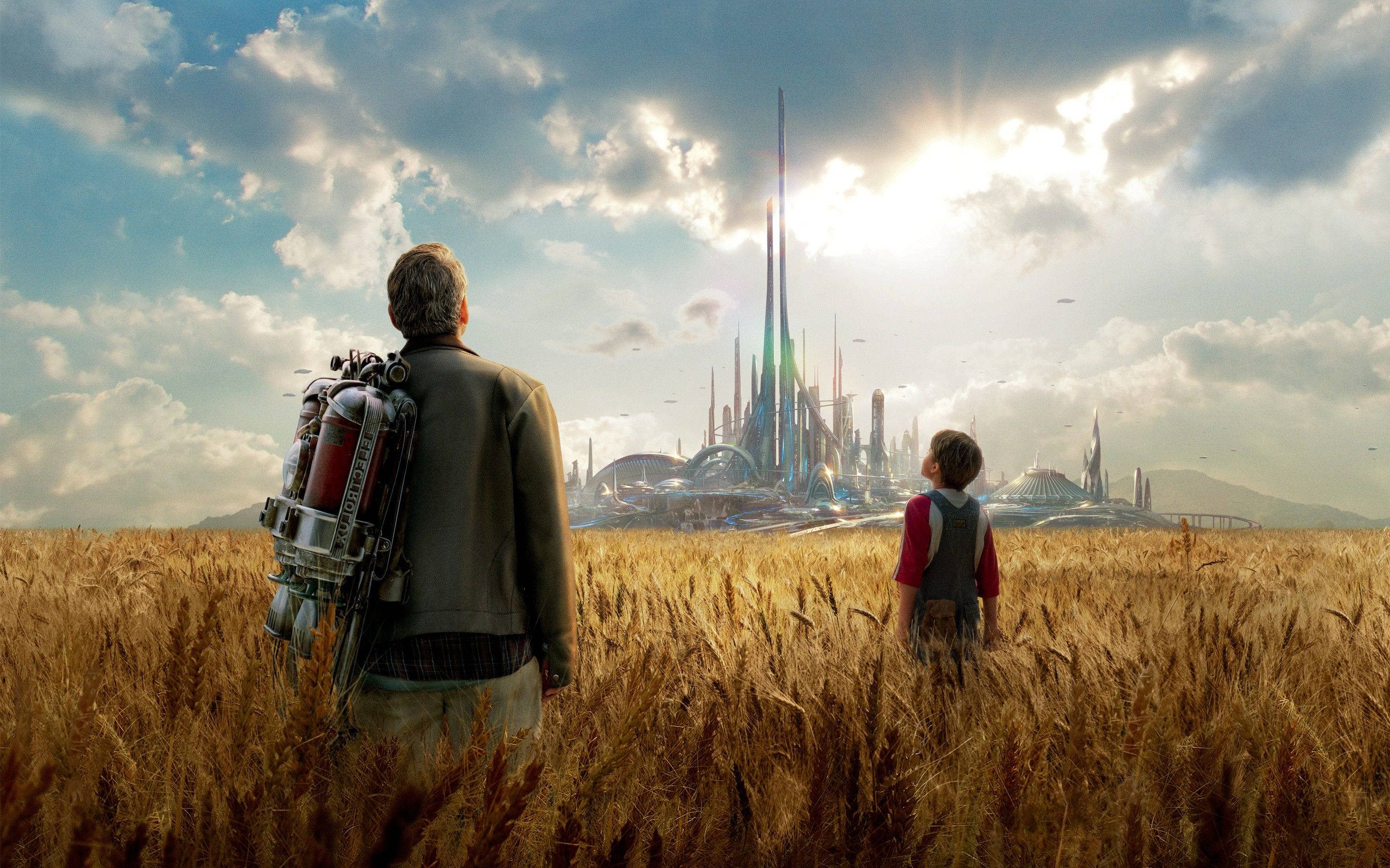 Tomorrowland Movie 桌布 壁紙 — 一個成人和一個孩子站在金色的麥田裡，凝視著遠處的未來城市，天空明亮陽光明媚。