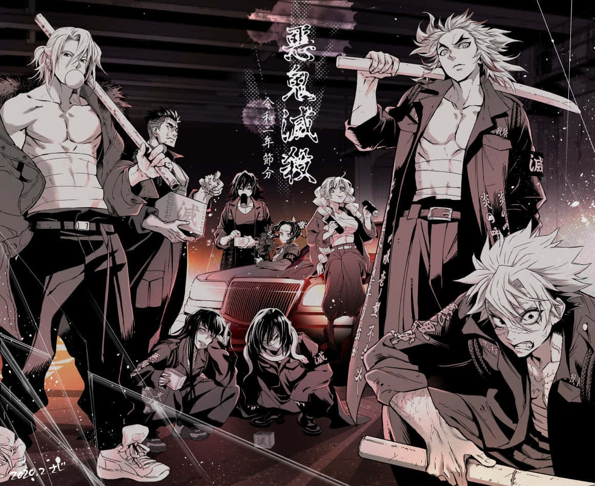 Demon Slayer Corps 桌布 壁紙 — 一個戲劇性的動漫團體肖像，描繪了持劍的戰士和一輛紅色汽車在 gritty 的城市夜景中。