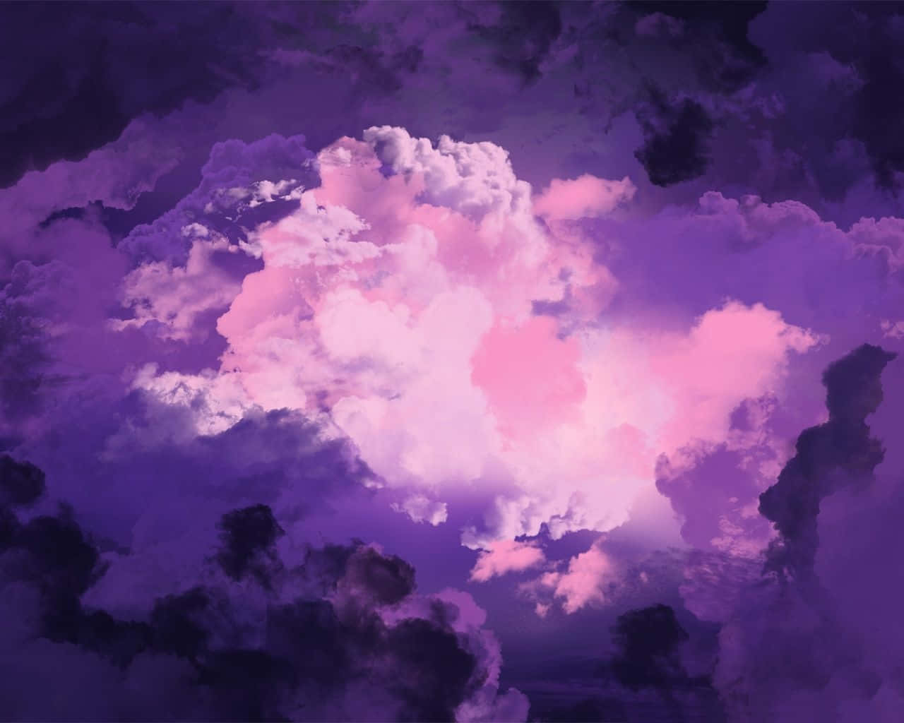 Purple Clouds 桌布 壁紙 — 一個戲劇性的天空，充滿了蓬鬆的粉紅色和紫色雲朵，在深紫色背景下柔和發光。
