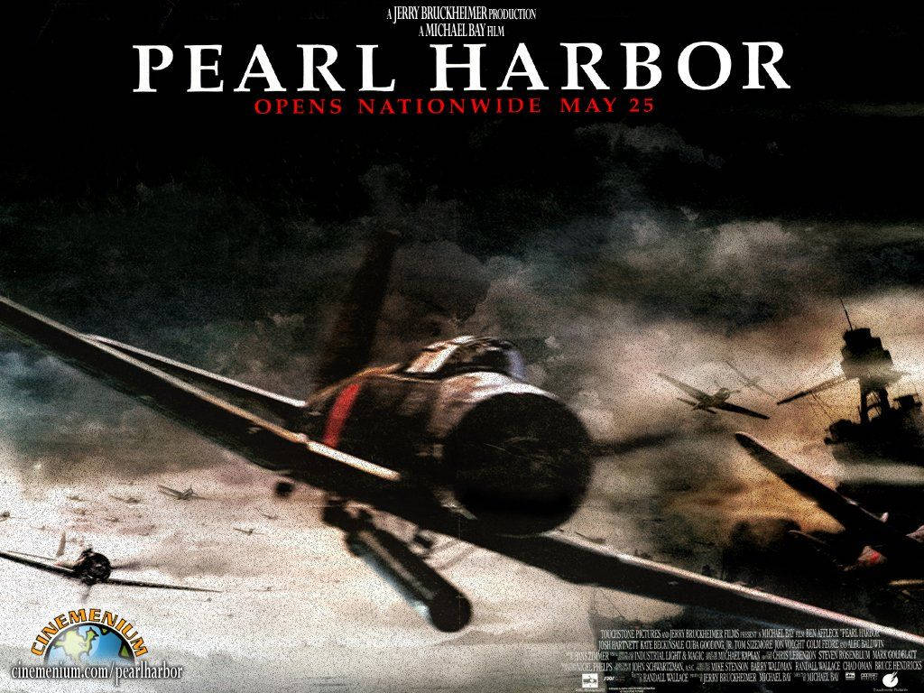 pearl 桌布 壁紙 — 一個戲劇性的戰時場景，顯示戰鬥機在混亂的戰鬥中，穿過煙霧和爆炸俯衝到海軍艦隊上空。