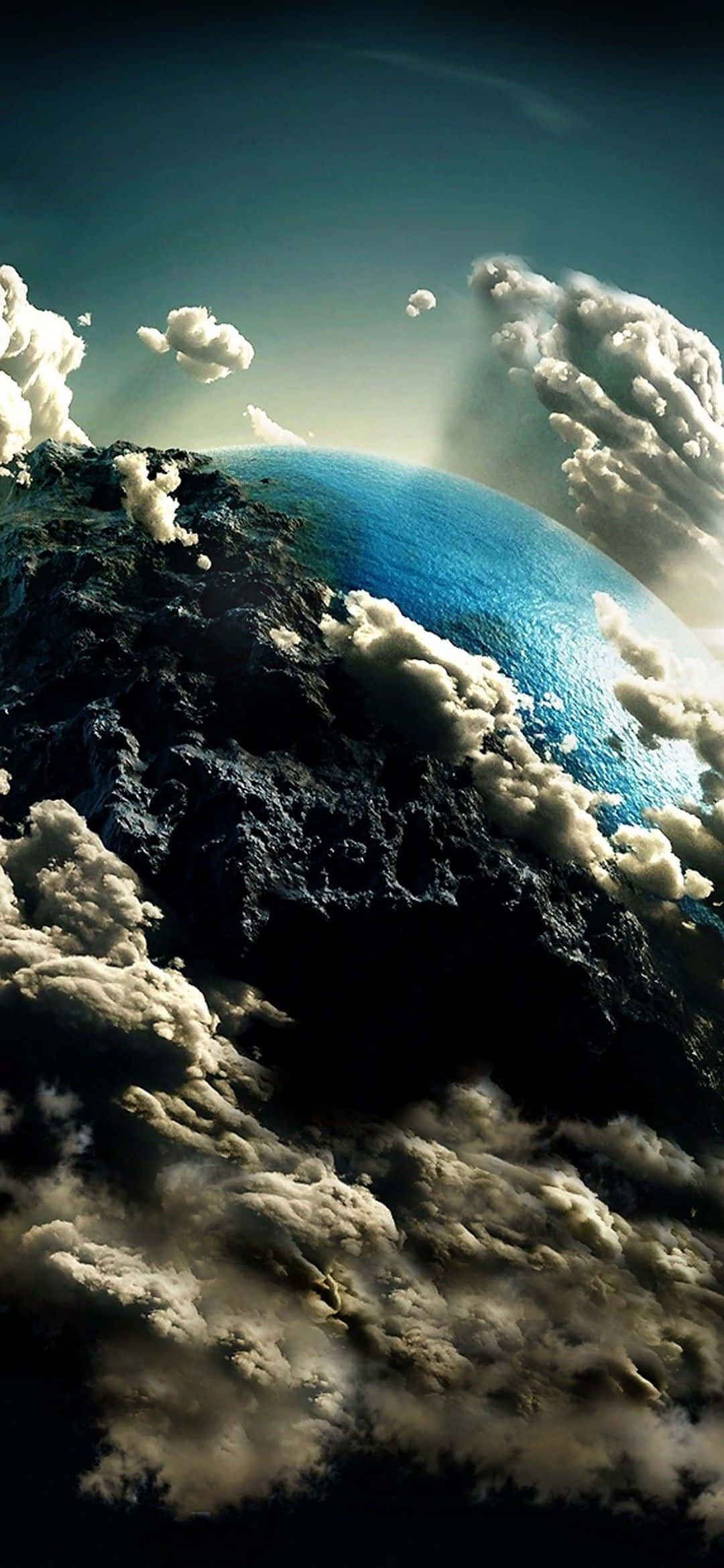 背景 桌布 壁紙 — 一個戲劇性的景象，顯示一顆行星的彎曲地平線從旋轉的雲層中浮現，伴隨著深藍色的海洋和黑暗的岩石地形。