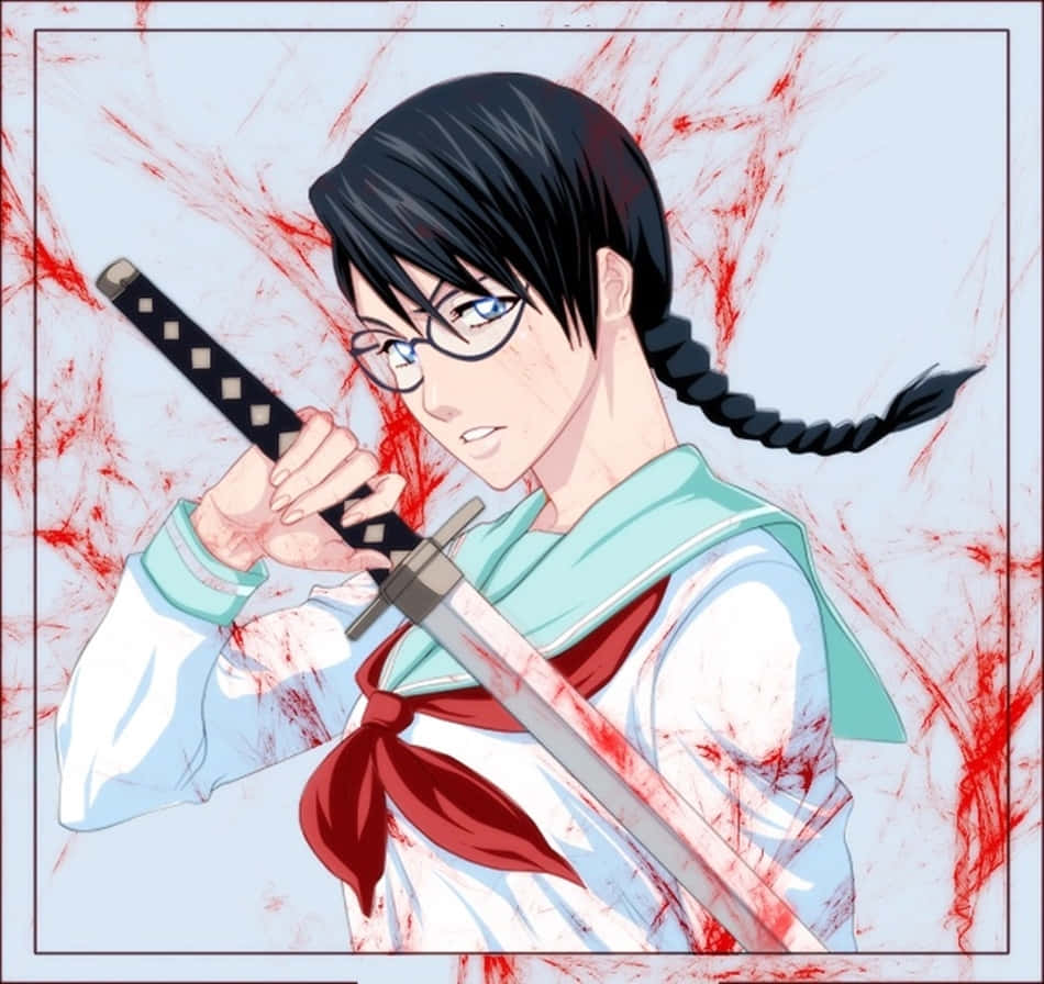 Lisa Yadomaru 桌布 壁紙 — 一個戴眼鏡、紮辮子的堅定動畫女孩，在紅色飛濺背景下揮舞著沾血的武士刀。
