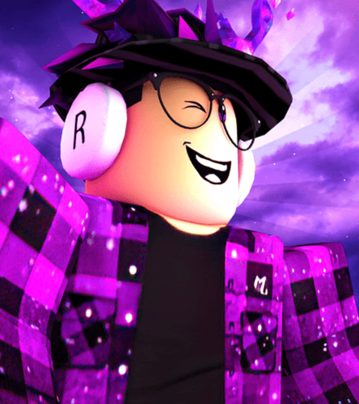 Aesthetic Roblox 桌布 壁紙 — 一個戴眼鏡、身穿紫色格紋外套的開心Roblox頭像，在充滿活力的紫色天空下微笑。