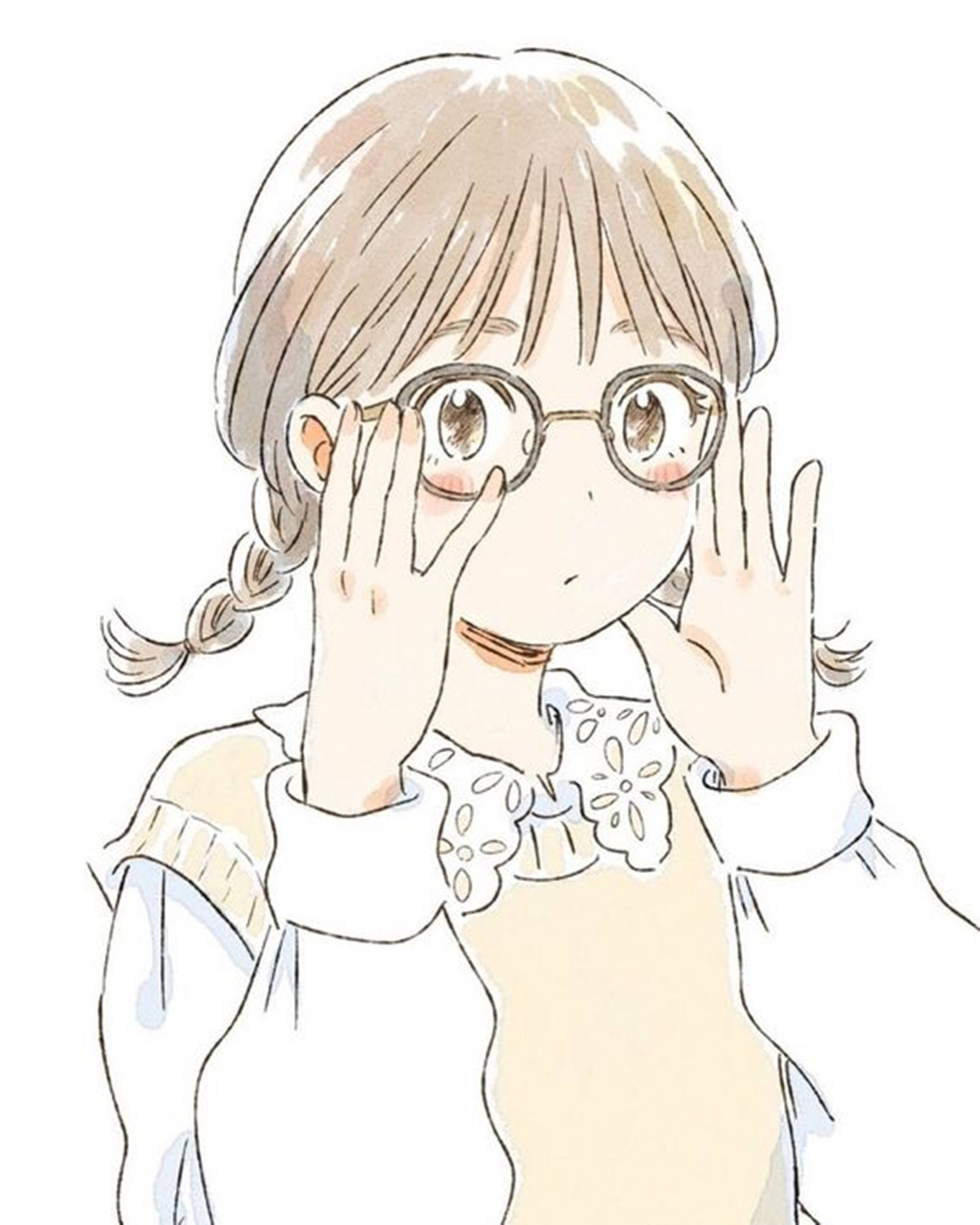 動漫女孩 桌布 壁紙 — 一個戴眼鏡和辮子的開朗動畫女孩，在純白背景前用雙手俏皮地框住臉龐。
