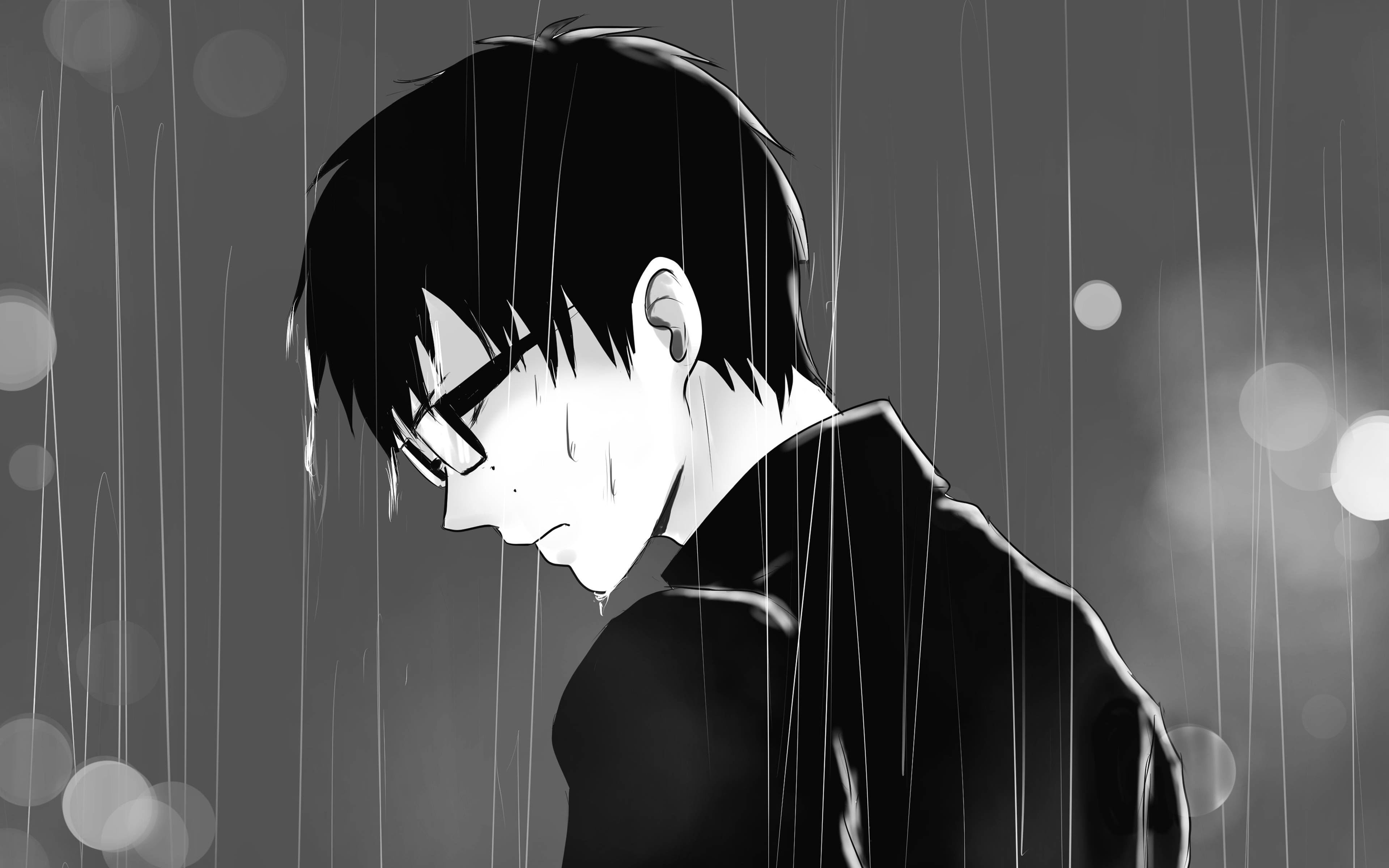 青之驅魔師 桌布 壁紙 — 一個戴眼鏡的憂鬱動漫男孩站在雨中，水滴從他的頭髮和臉上滴落，背景是模糊的城市。