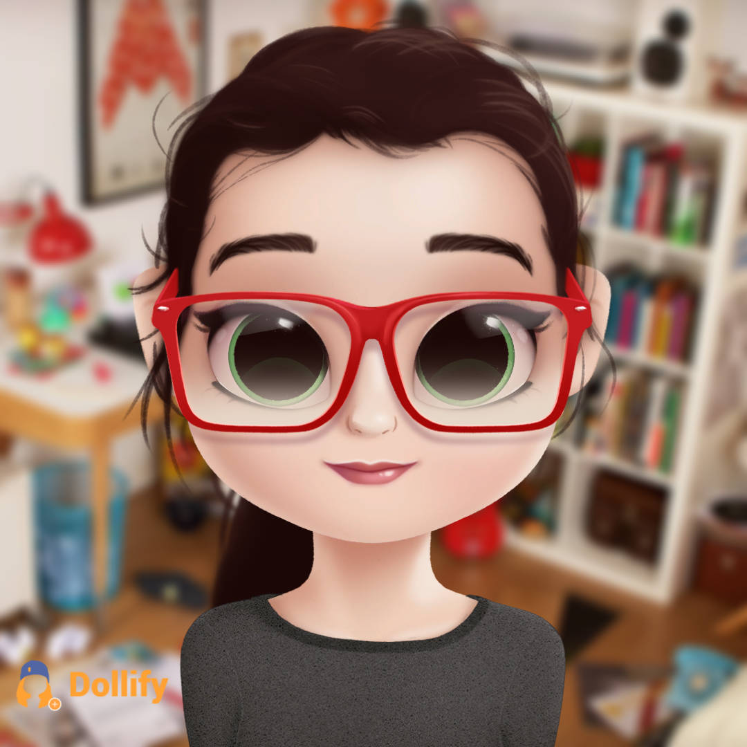 Dollify 桌布 壁紙 — 一個戴紅色眼鏡、深色頭髮的卡通女孩在一個有書架和色彩繽紛裝飾的舒適房間裡微笑。