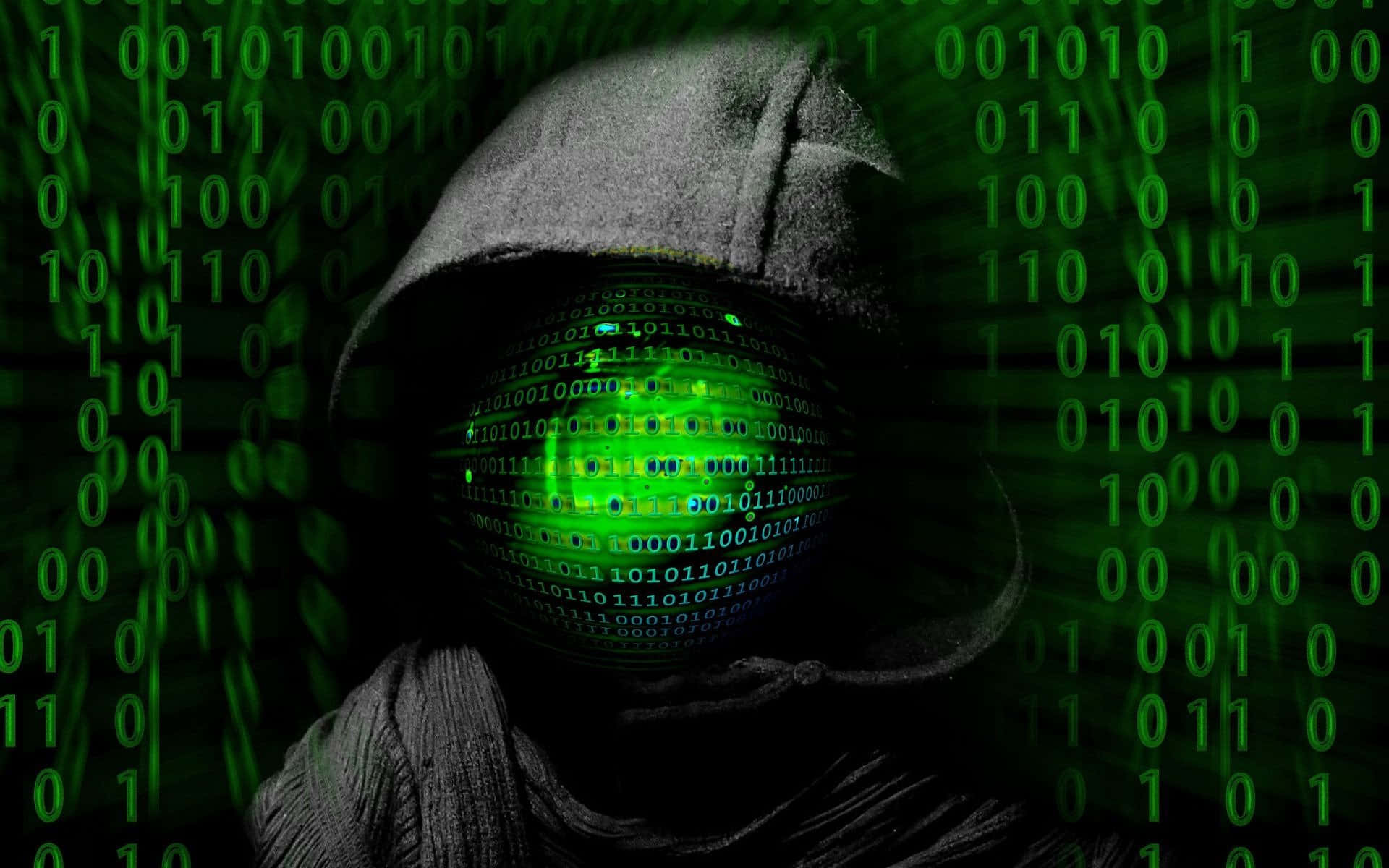 Dark Web 桌布 壁紙 — 一個戴著兜帽的人物，臉上帶有發光的綠色二進制代碼，站在數位雨背景前。