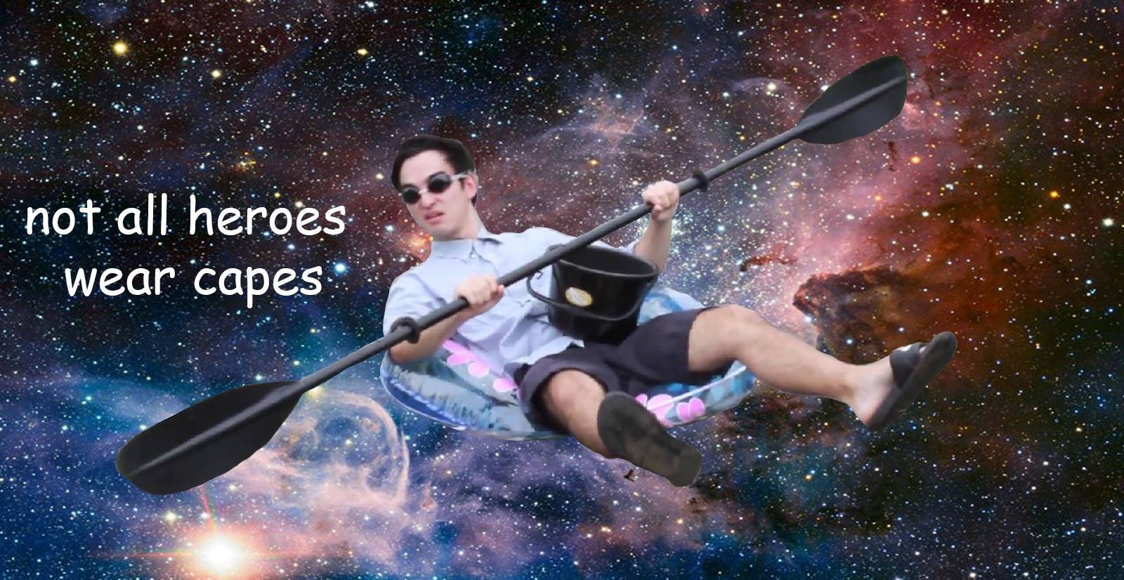 高清 桌布 壁紙 — 一個戴著太陽眼鏡的男人划著宇宙充氣皮划艇，穿過充滿活力的星場，手持一個鍋。
