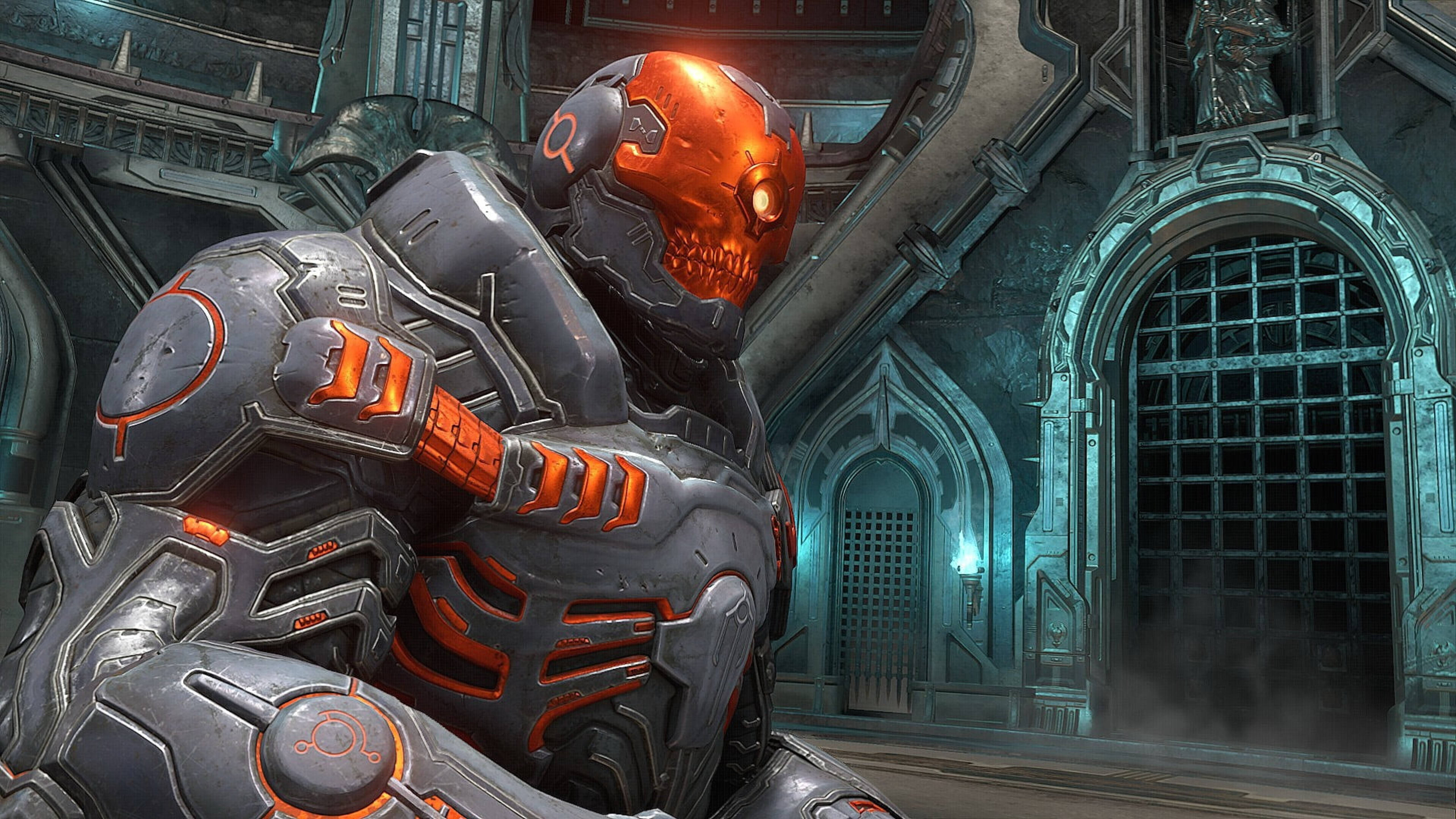 Doomguy 桌布 壁紙 — 一個戴著發光橙色骷髏頭盔的威嚇裝甲戰士，站在有藍色照明拱門和鐵欄窗戶的哥德式大教堂中。