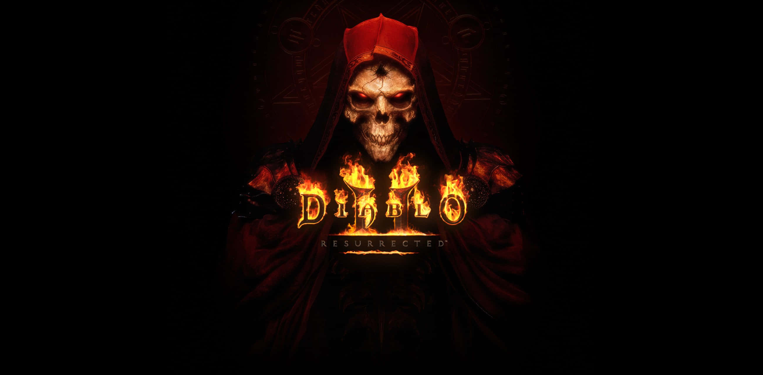 Diablo 2 Resurrected 桌布 壁紙 — 一個戴著紅色兜帽的可怕骷髏，在黑暗背景上籠罩著熾熱的 Diablo Resurrected 文字。
