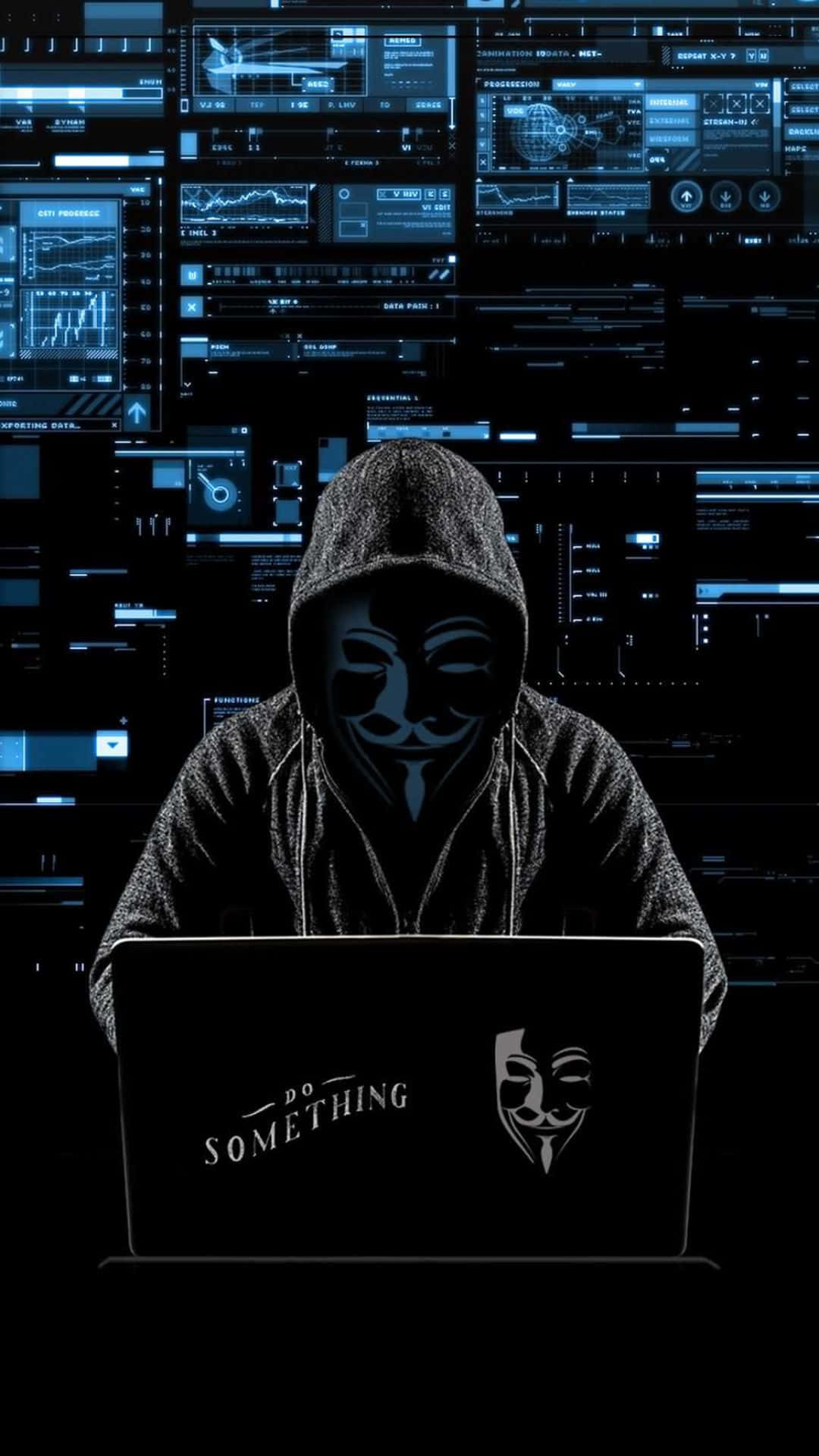 黑客 桌布 壁紙 — 一個戴著蓋伊·福克斯面具的蒙面人物在筆記型電腦上打字，螢幕顯示 'do something'，背景是發光的藍色數位螢幕。