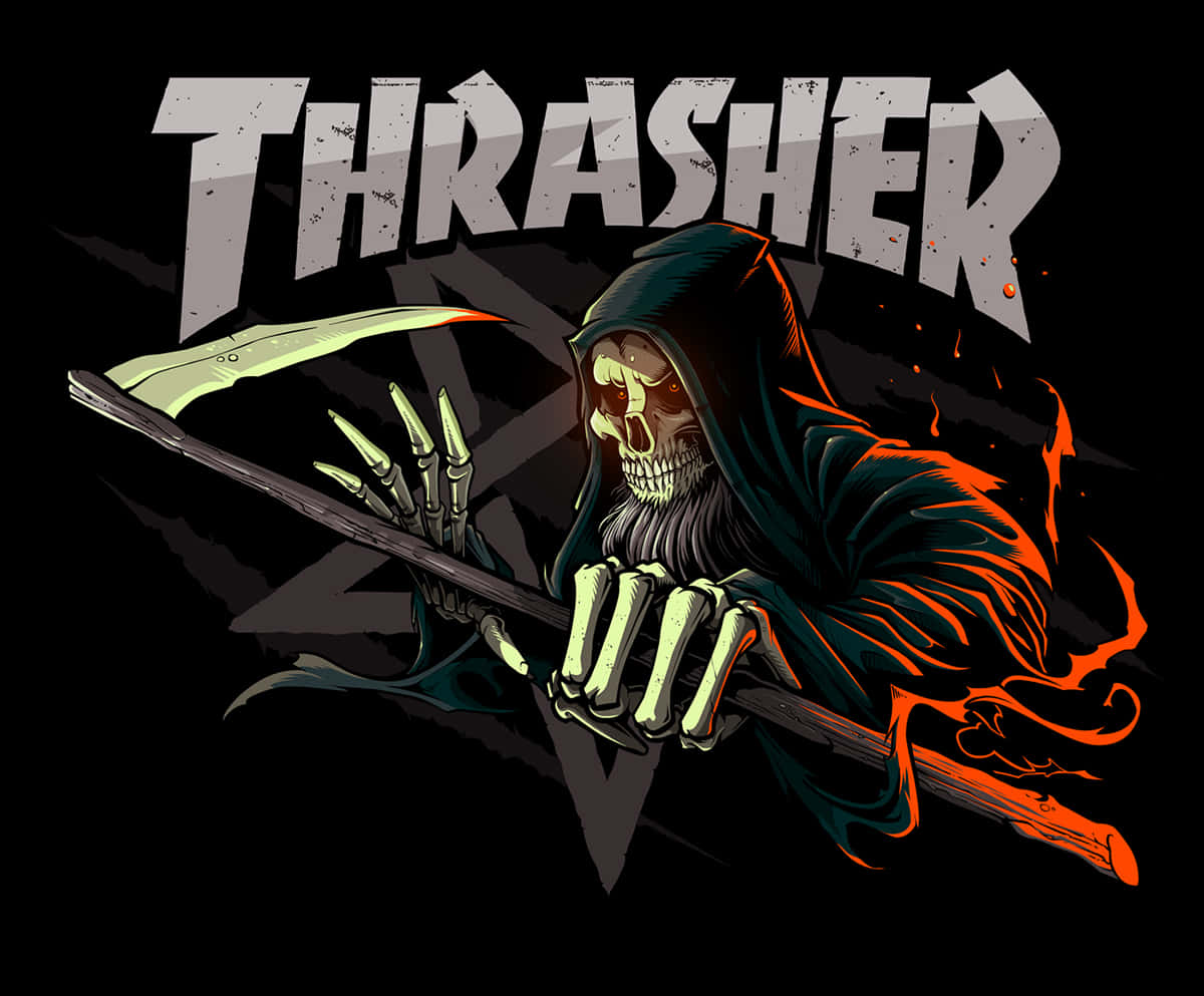Thrasher 桌布 壁紙 — 一個戴著連帽、眼睛發光的可怕死神，握著一把燃燒的鐮刀，背景為黑色，並有粗體的THRASHER文字。