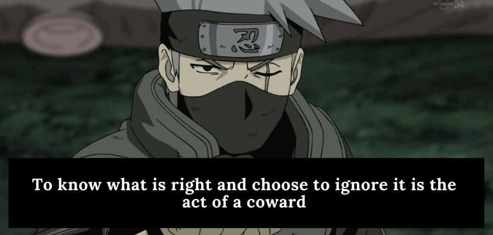 Kakashi Quotes 桌布 壁紙 — 一個戴著面具、灰白頭髮和頭帶的嚴肅動漫忍者，在模糊的綠色背景下凝視著。