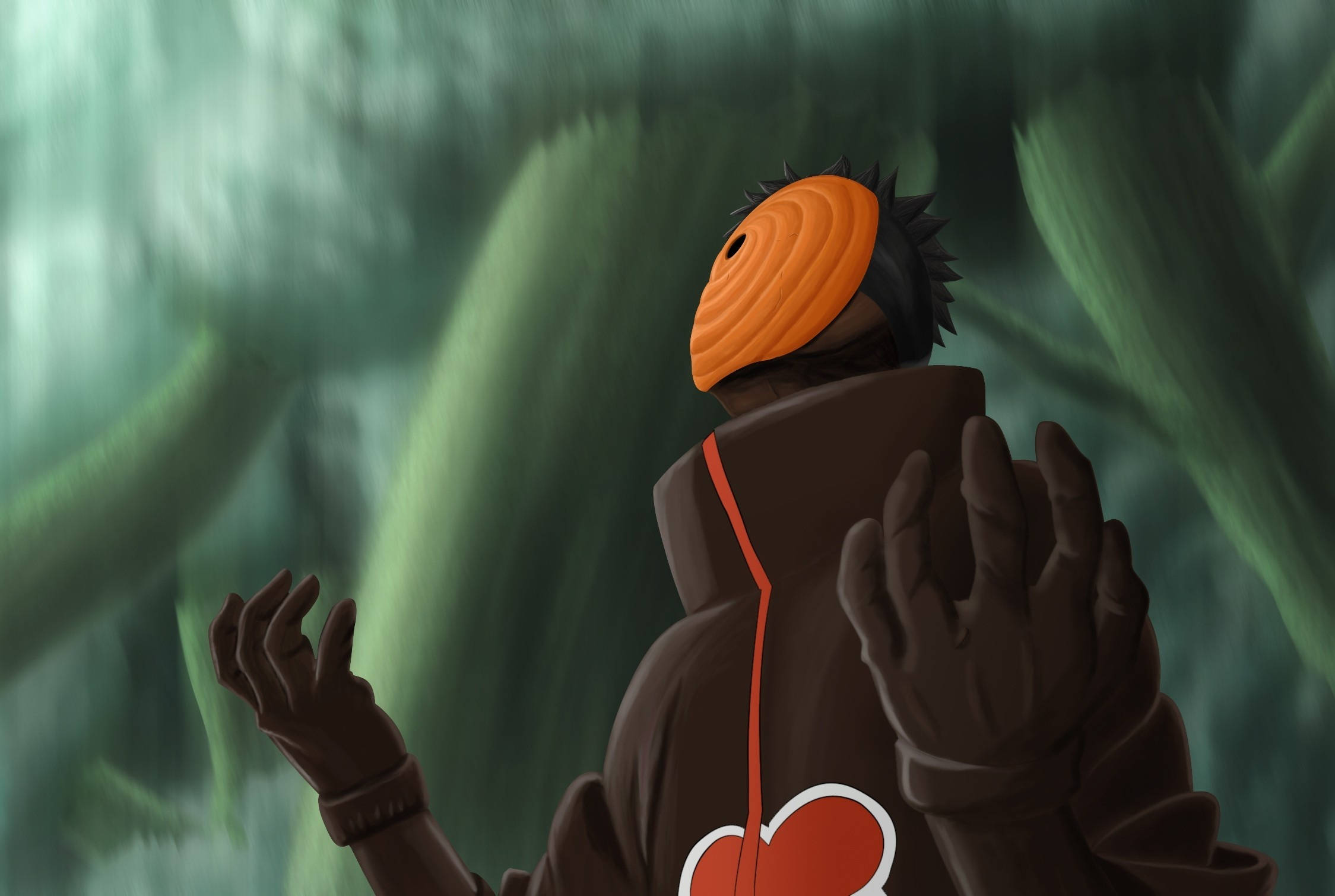 Obito Uchiha 桌布 壁紙 — 一個戴著面具的動漫角色，身穿黑色斗篷，雙手高舉，背景是模糊的綠色森林。