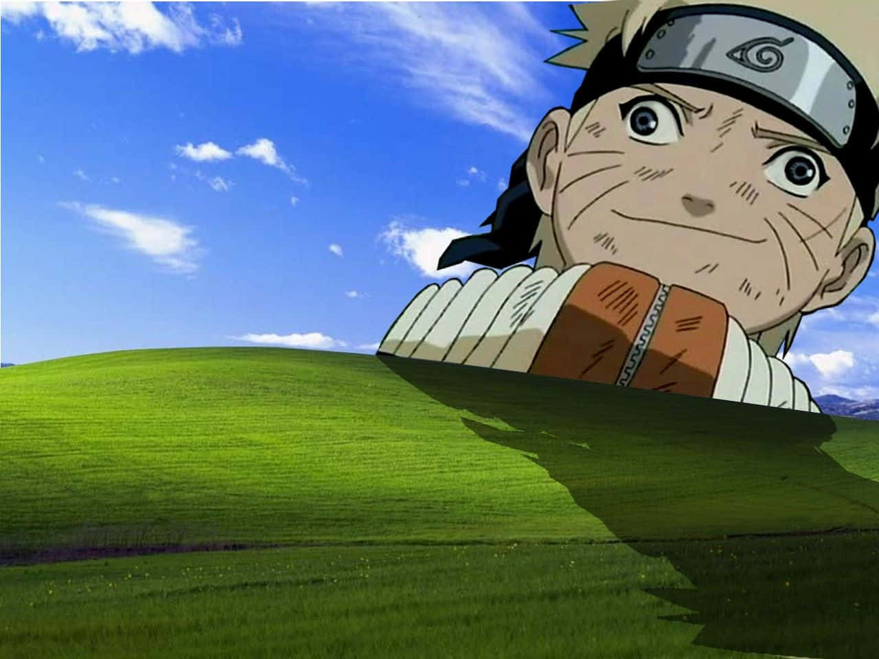Naruto Green 桌布 壁紙 — 一個戴著頭帶的巨型動漫男孩在明亮的藍天和蓬鬆的雲朵下，從茂密的綠色山丘上探出頭來。
