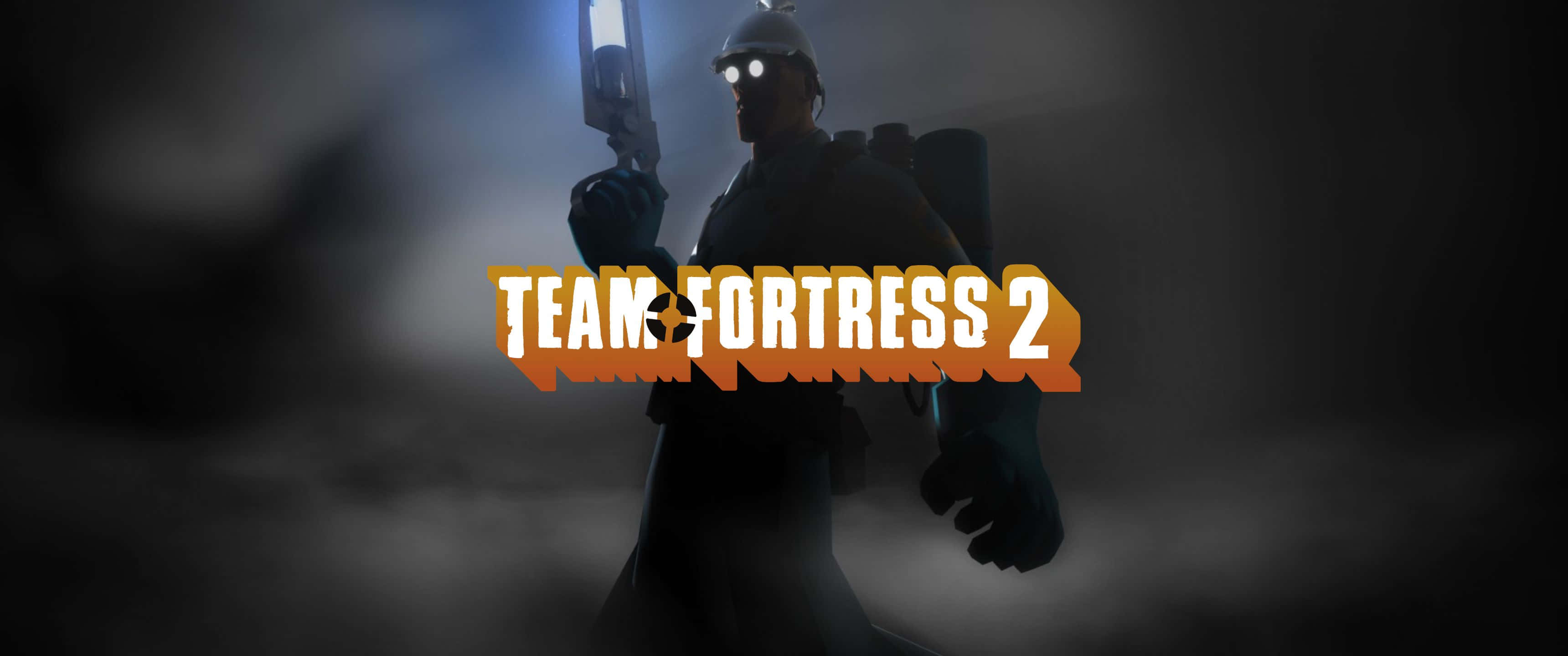 3440x1440p Tf2 桌布 壁紙 — 一個戴著頭盔和護目鏡的剪影士兵，在黑暗迷霧背景中手持發光武器，並帶有 Team Fortress 2 標誌。