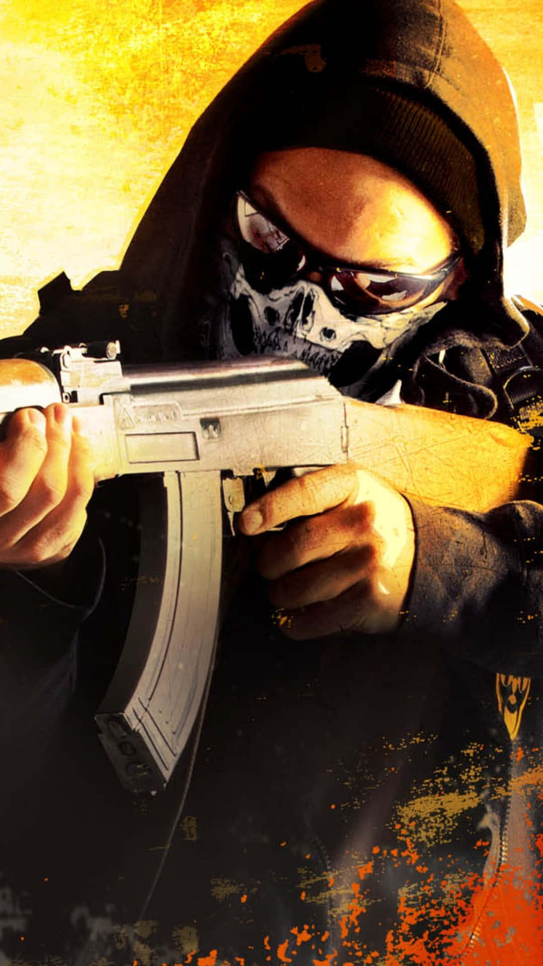 Android Counter-strike Global Offensive 桌布 壁紙 — 一個戴著頭骨面具和太陽眼鏡的連帽人物，正瞄準步槍，背景是火熱的黃色和橙色。