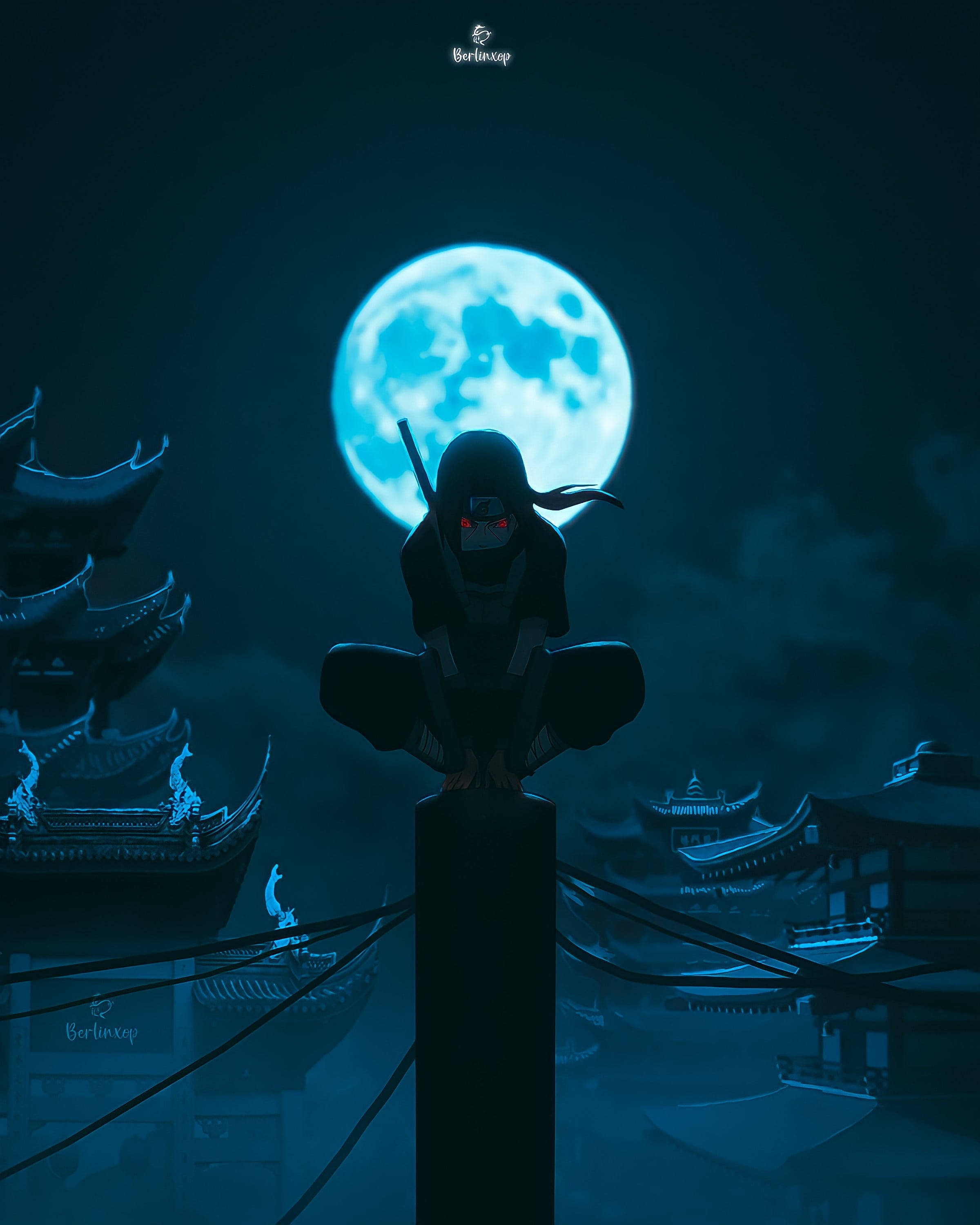火影忍者 桌布 壁紙 — 一個戴面具的忍者坐在柱子上，在深藍色夜晚中，傳統亞洲屋頂上方一輪發光的滿月下。