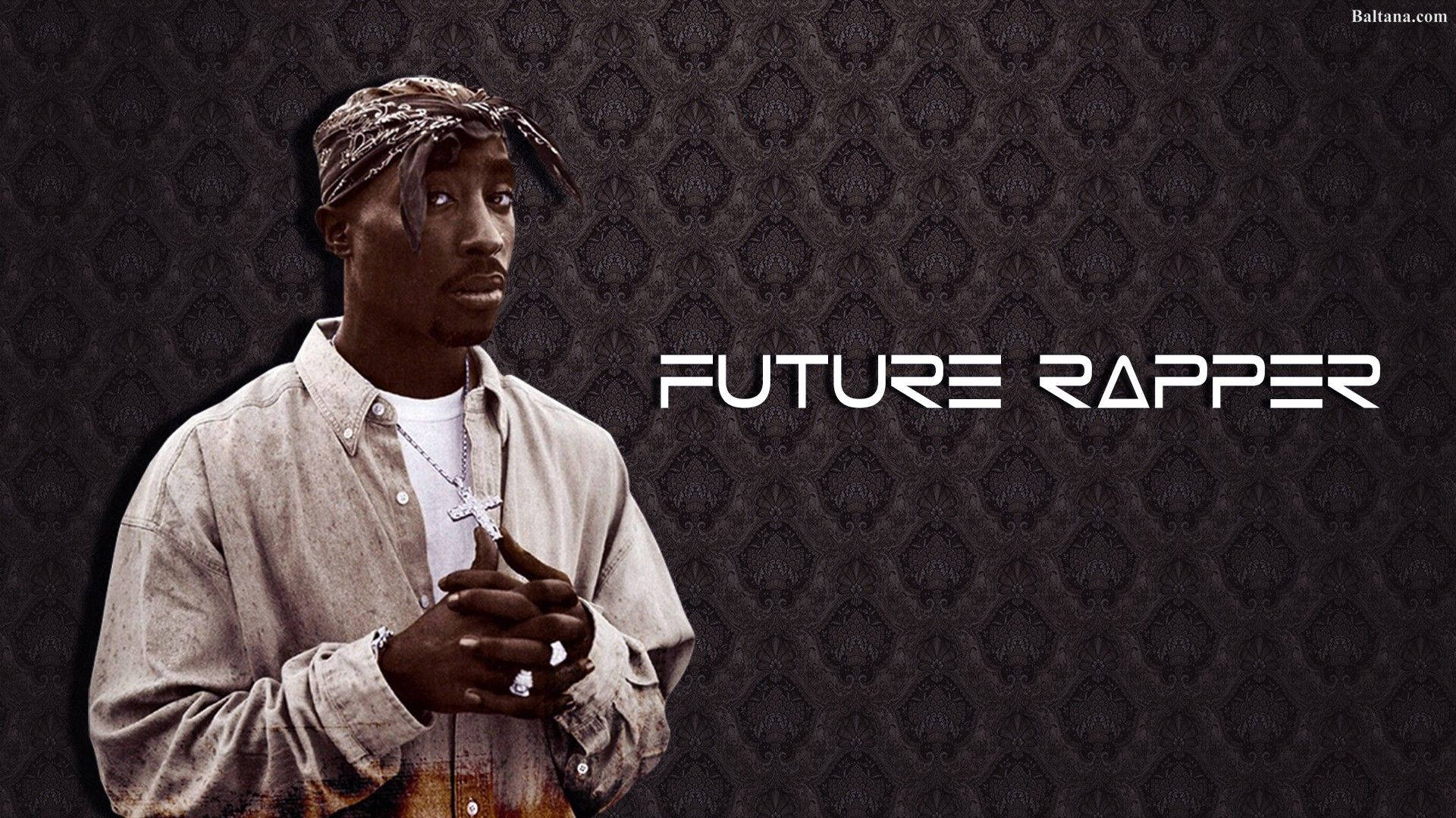 Future Rapper 桌布 壁紙 — 一個戴頭巾和穿鈕扣襯衫的男人站在深色圖案壁紙前，旁邊有文字 'FUTURE RAPPER'。