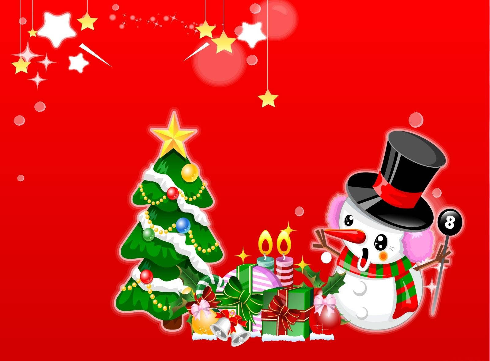 雪人 桌布 壁紙 — 一個戴高帽的快樂雪人，在裝飾著禮物和蠟燭的聖誕樹旁邊拿著撞球桿，背景是鮮豔的紅色。