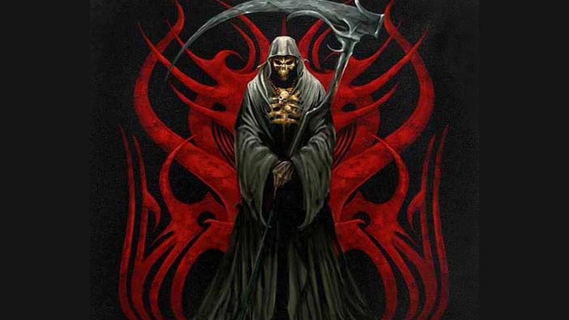 reaper 桌布 壁紙 — 一個手持金色頭骨和華麗鐮刀的死神，站在黑色背景上，背景是火紅的部落圖案。