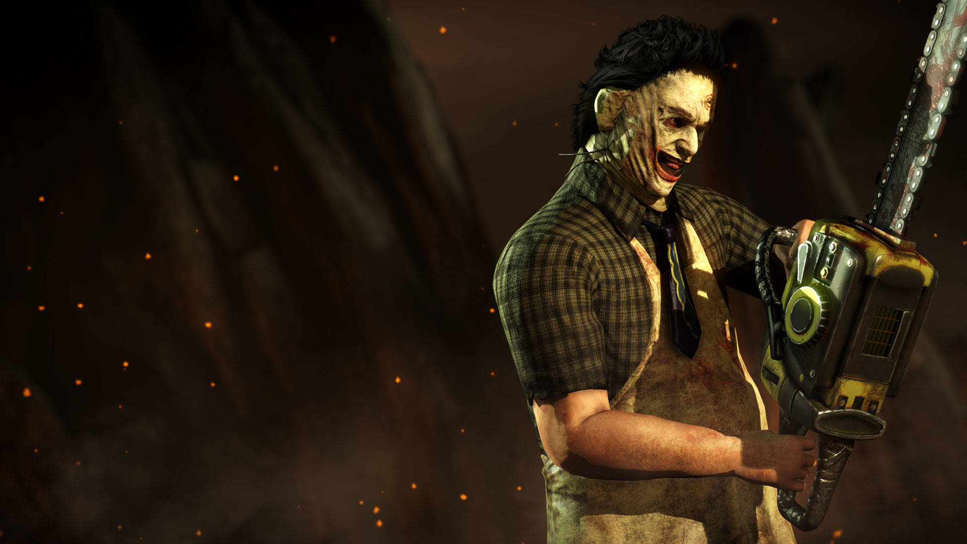 Leatherface 桌布 壁紙 — 一個手持電鋸、身穿格紋襯衫和圍裙的兇猛殺手，站在黑暗煙霧彌漫的環境中，周圍漂浮著發光的餘燼。