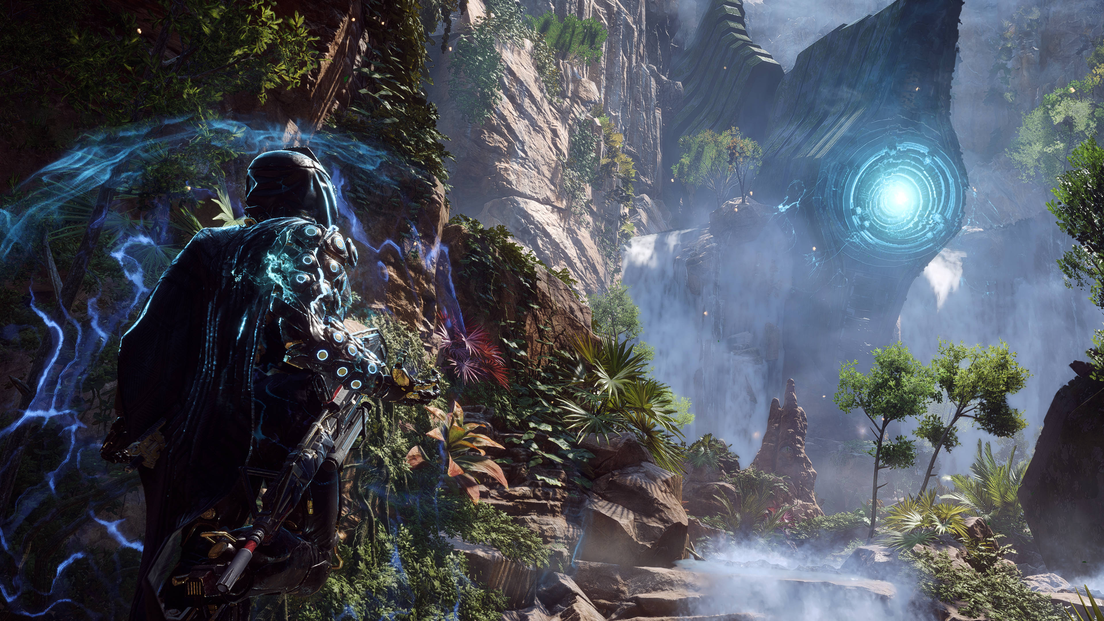 anthem 4K 桌布 壁紙 — 一個披著斗篷的戰士站在茂密的叢林中，面對著嵌入懸崖的發光藍色傳送門。