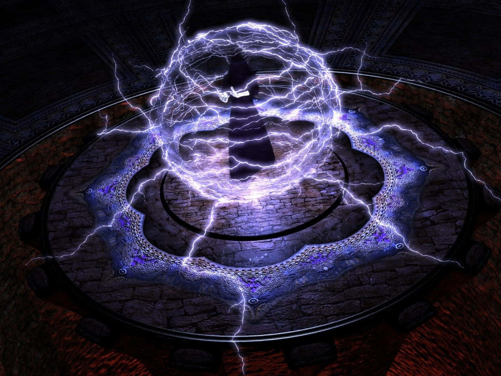 Dark Magic 桌布 壁紙 — 一個披著斗篷的身影站在黑暗石室中發光的紫色閃電圈中央。