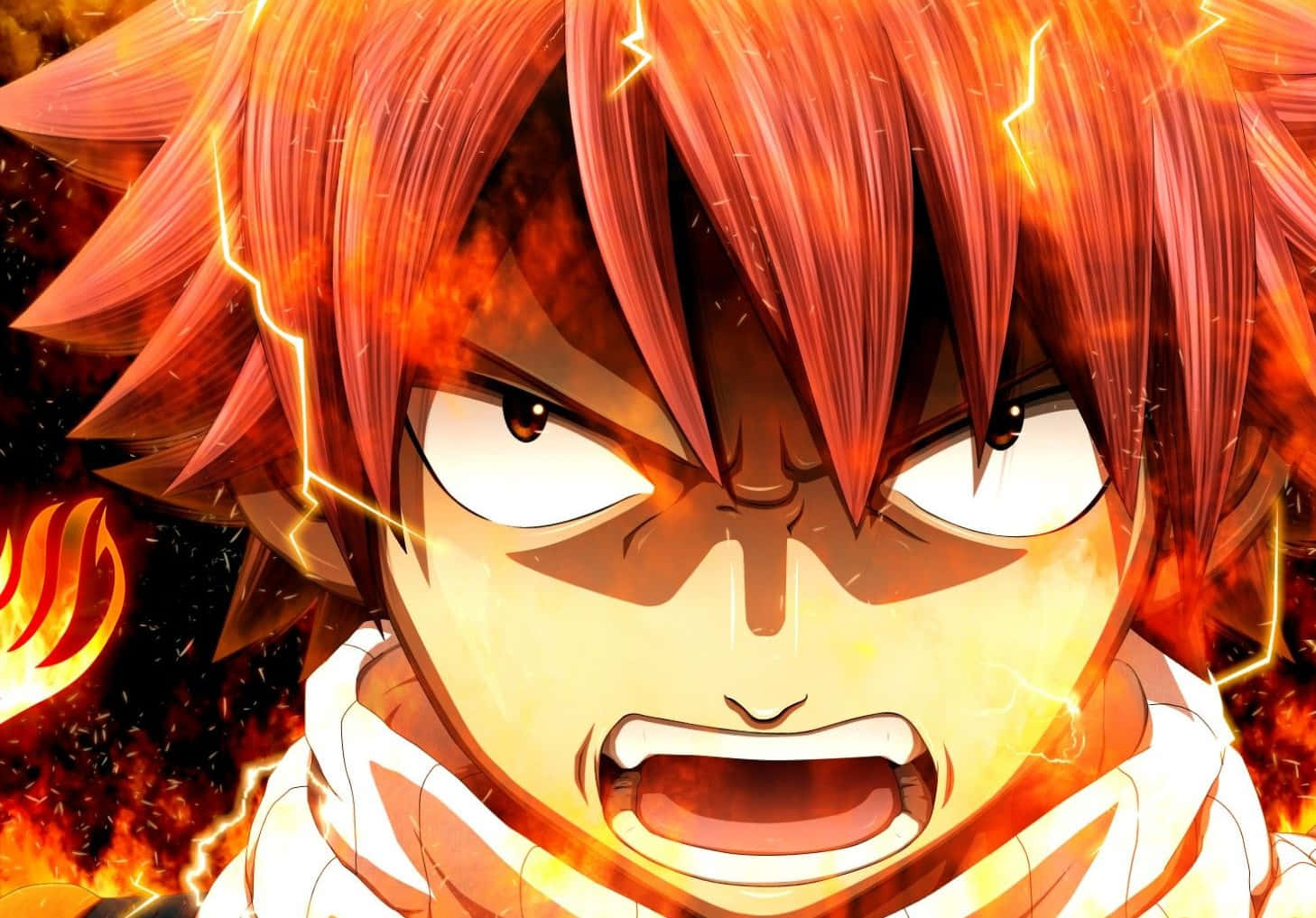 natsu dragneel 桌布 壁紙 — 一個擁有火紅頭髮和發光眼睛的動漫角色在劈啪作響的火焰和火花中咆哮。