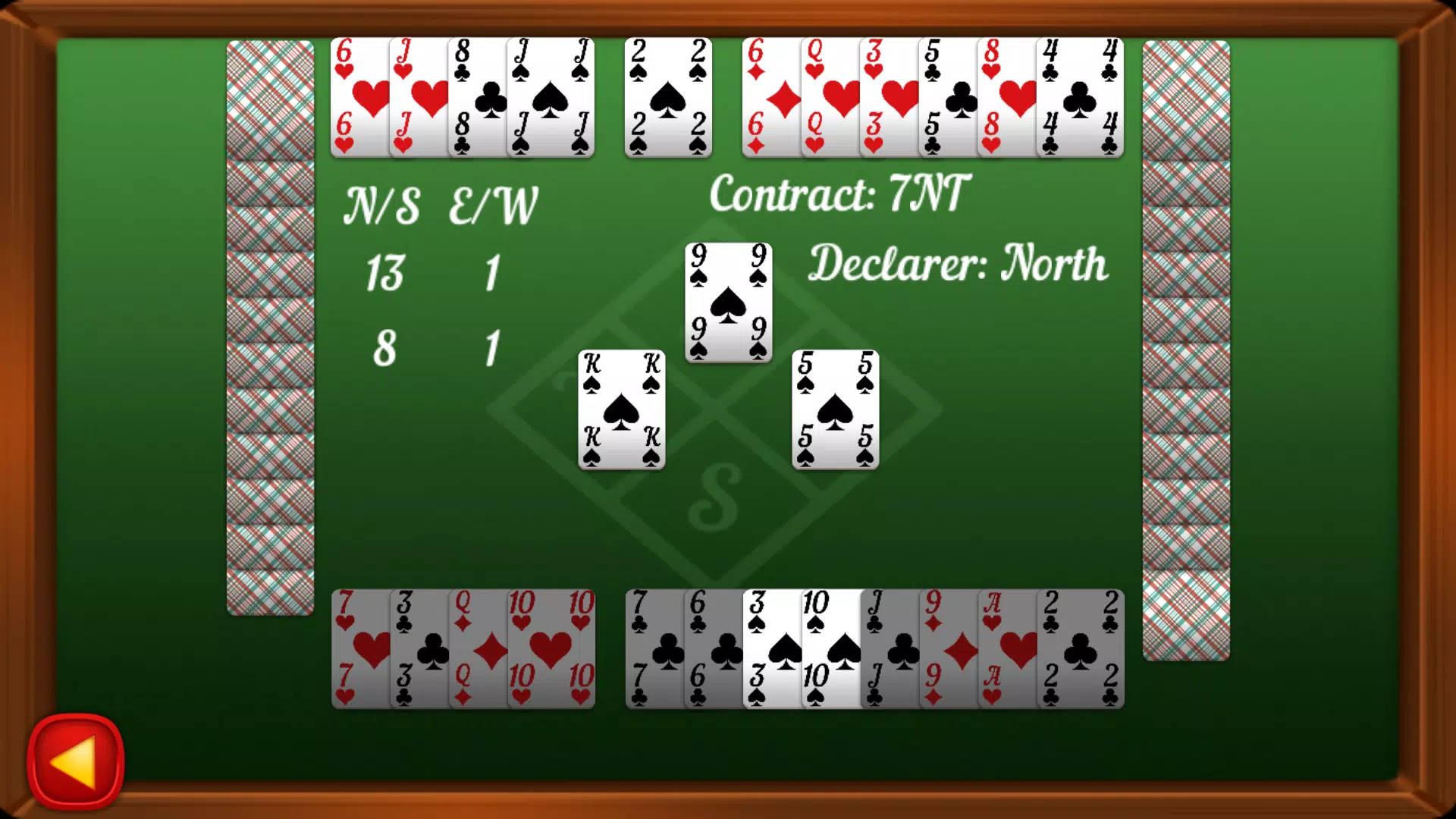 game 桌布 壁紙 — 一個數位橋牌遊戲正在綠色絨布桌上進行，牌已擺好，分數已顯示。