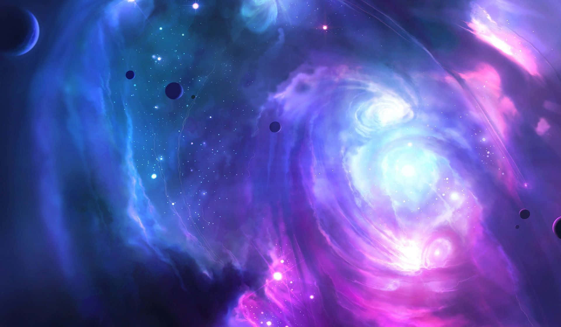 粉紅銀河 桌布 壁紙 — 一個旋轉的宇宙星雲，充滿鮮豔的紫色和藍色雲層，被明亮的星星和發光的星系核心照亮。