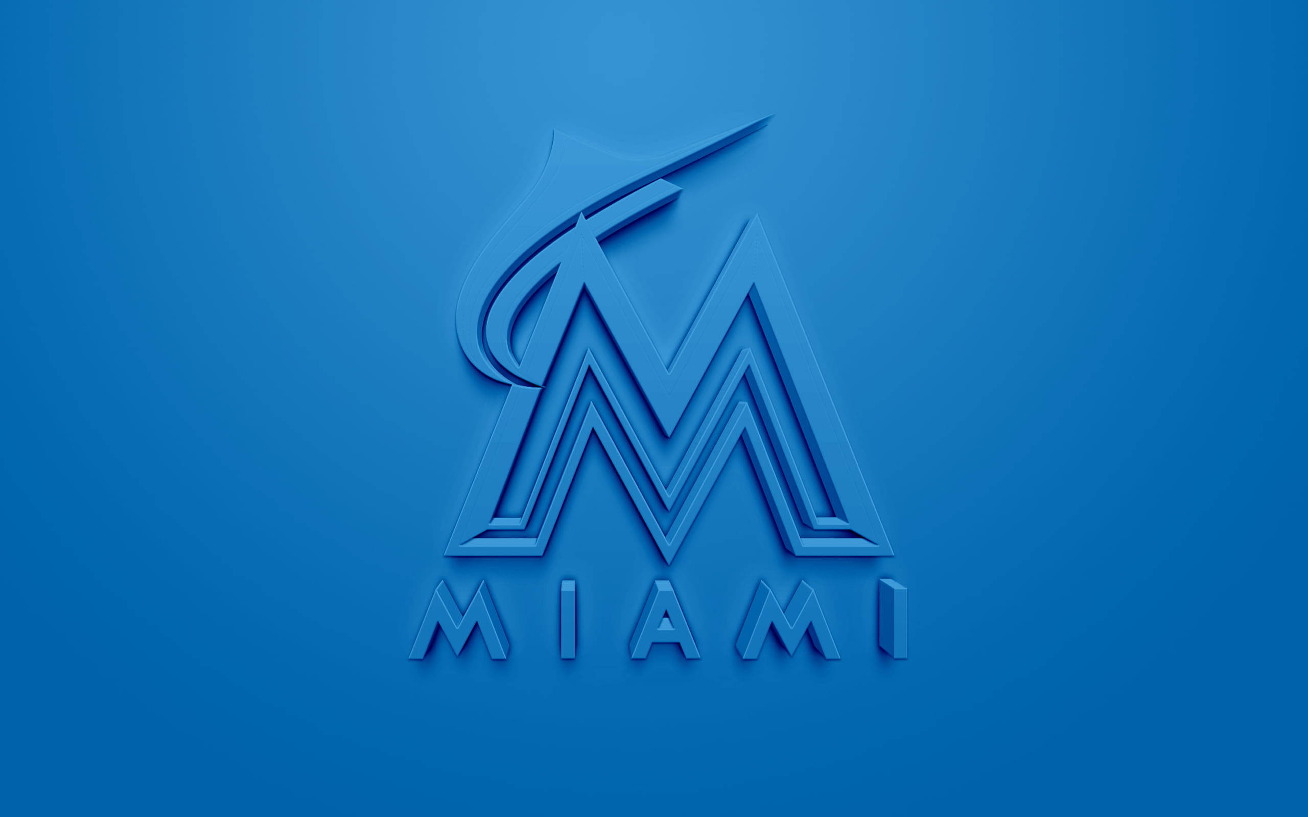 Marlins 桌布 壁紙 — 一個時尚的3D渲染邁阿密馬林魚標誌，採用層疊藍色調，置於漸變藍色背景上。