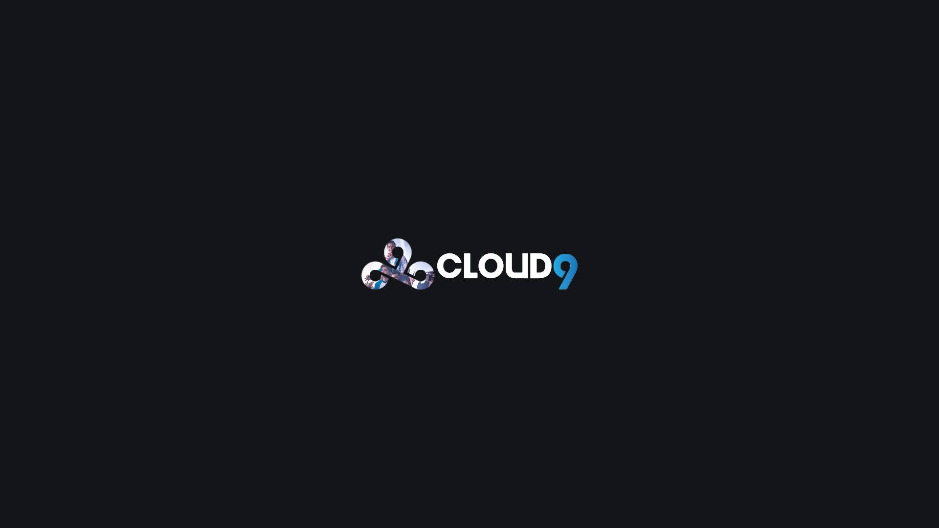 Cloud9 桌布 壁紙 — 一個時尚的cloud9標誌，帶有風格化的雲朵圖標和藍色數字9，背景為深色。