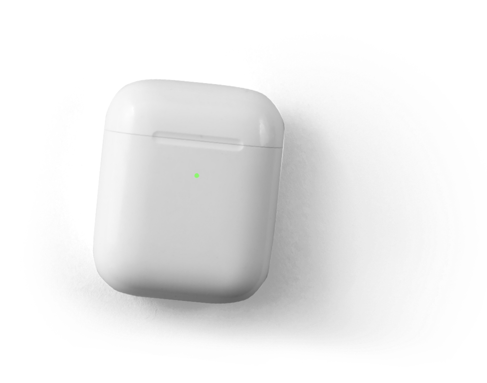 AirPods 桌布 壁紙 — 一個時尚的白色無線耳機充電盒，帶有發光的綠色指示燈，放置在紋理灰色筆觸背景上。