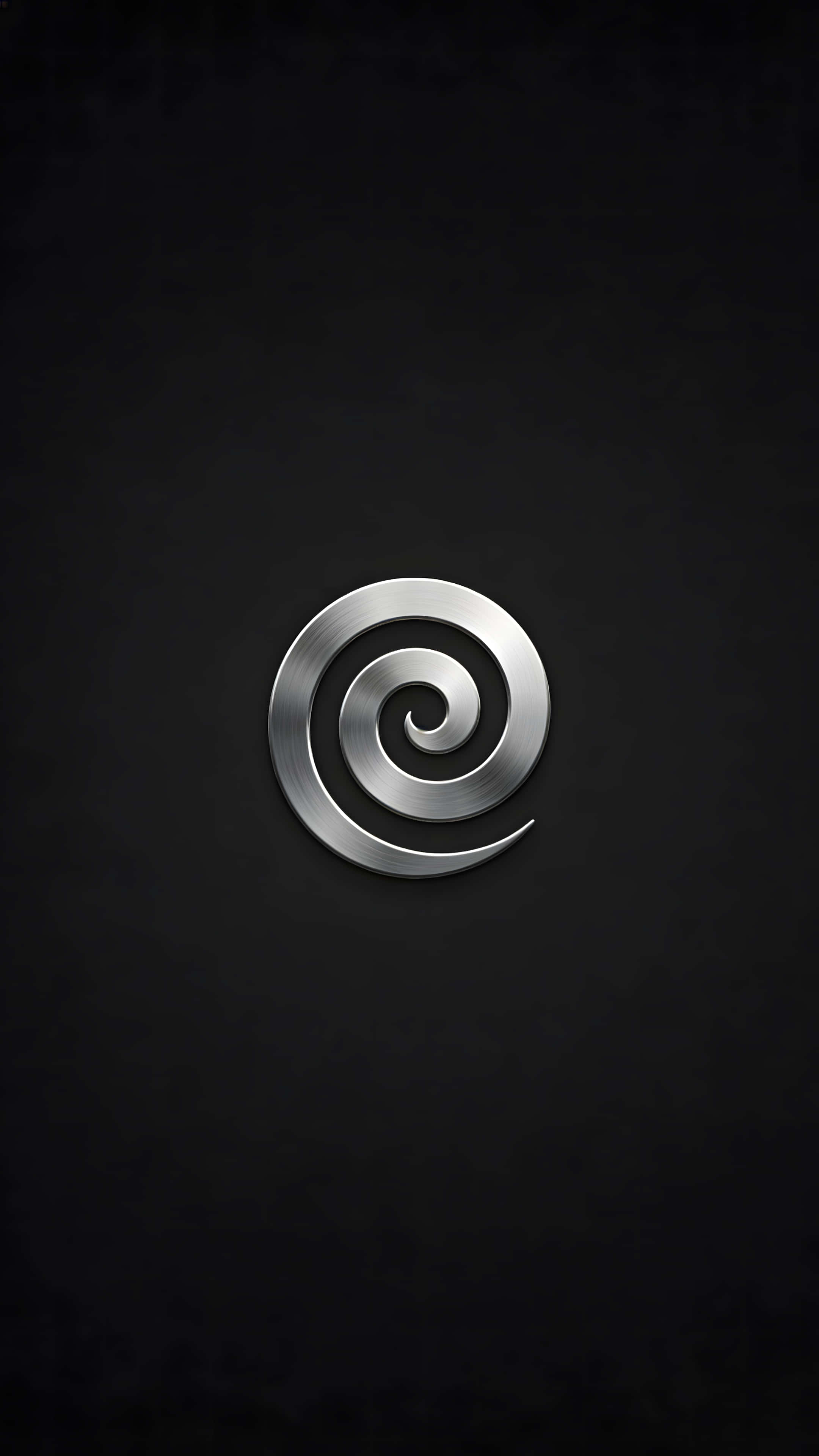 Swirl Design 桌布 壁紙 — 一個時尚的金屬螺旋標誌，居中放置在帶有細微漸變照明的紋理黑色背景上。
