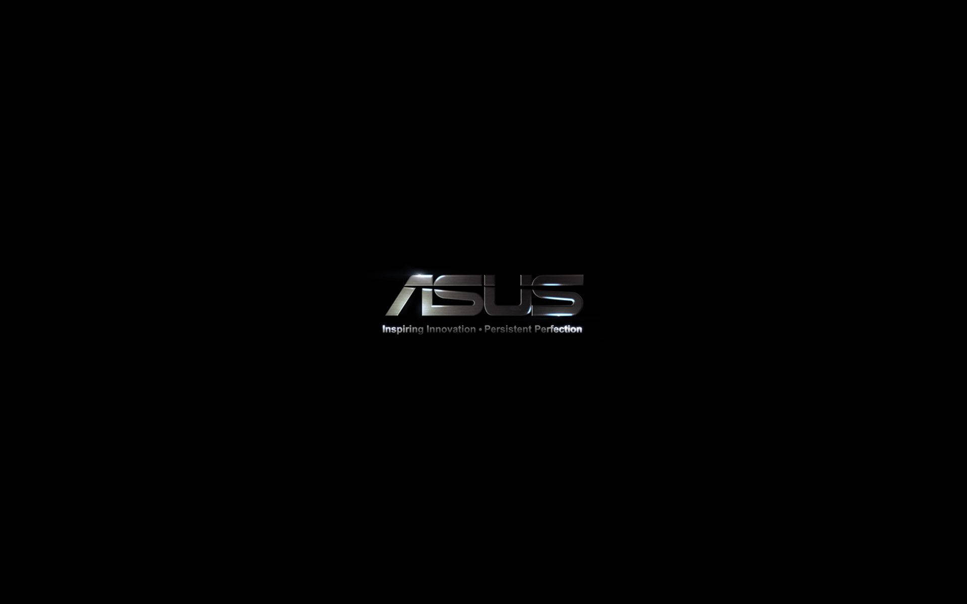 ASUS 桌布 壁紙 — 一個時尚的銀色ASUS標誌連標語在純黑色背景上發光。