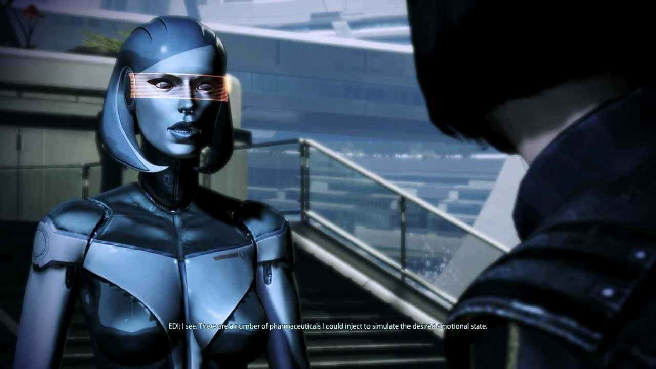 Mass Effect Edi 桌布 壁紙 — 一個時尚的銀色機器人，擁有發光的橙色眼睛，站在未來都市環境中，面對另一個陰影中的人物。