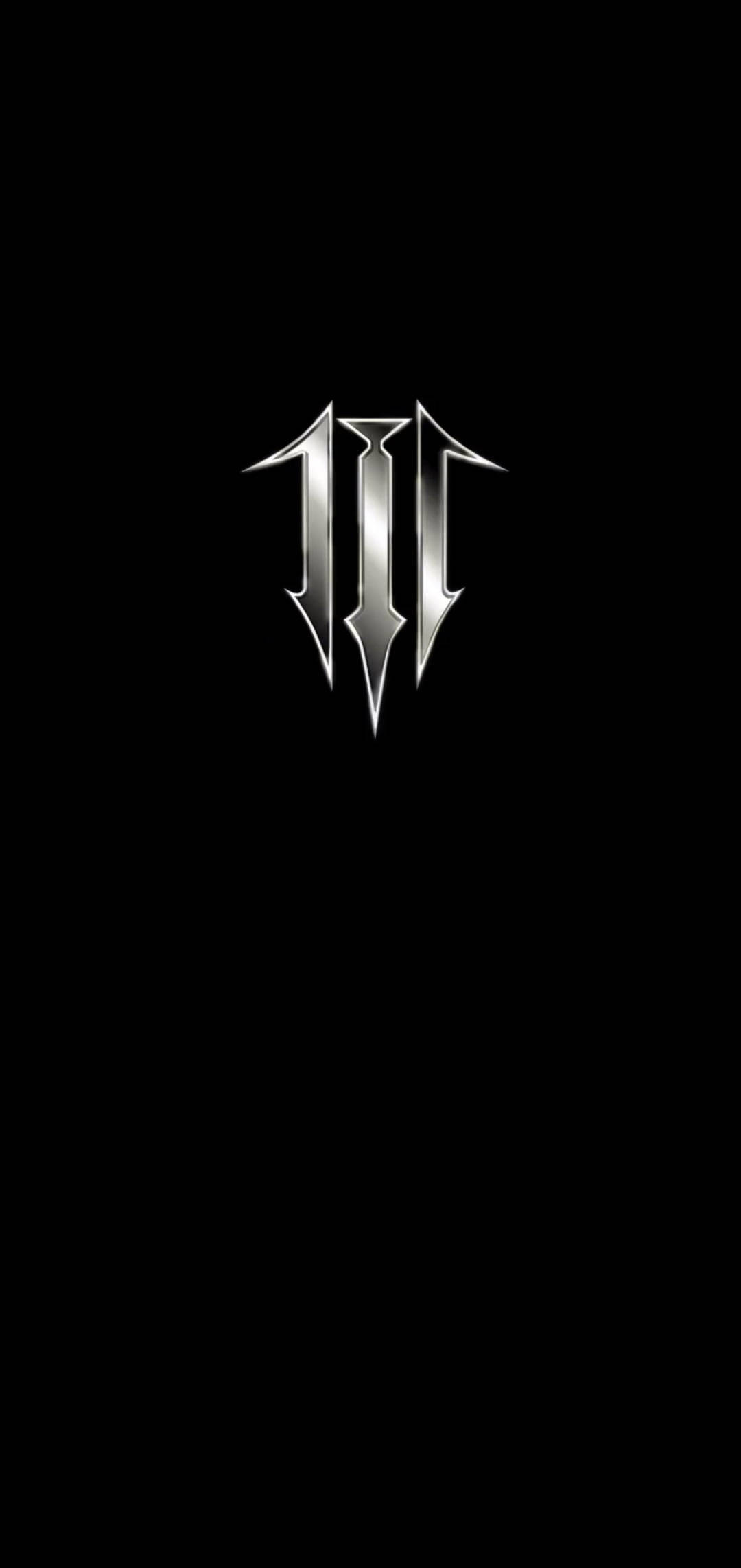 Kingdom Hearts 桌布 壁紙 — 一個時尚的銀色風格化標誌，帶有尖銳的角邊，居中在純黑色背景上。