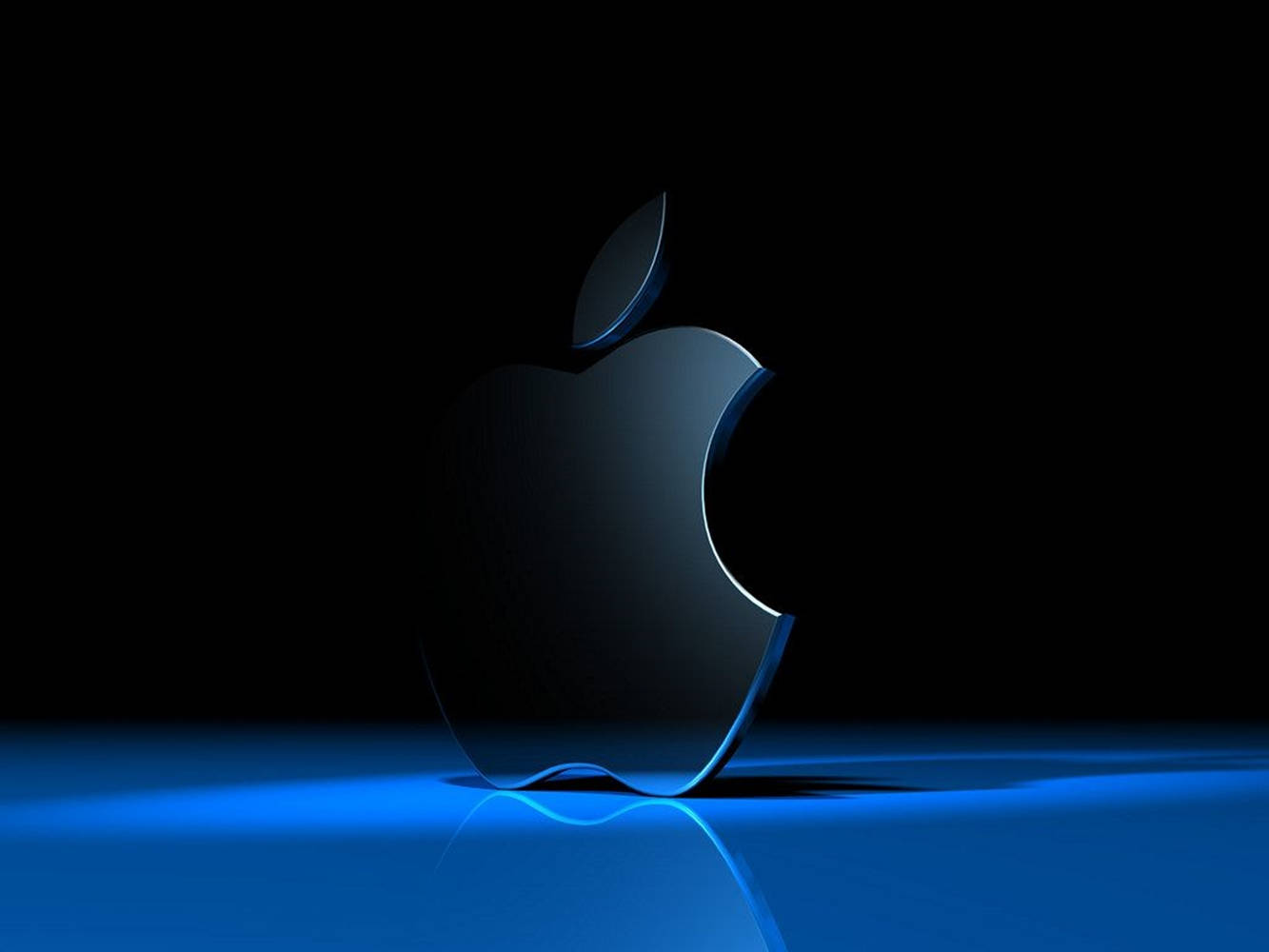 3D 桌布 壁紙 — 一個時尚的黑色Apple標誌在深色背景下的反光表面上發出藍光。