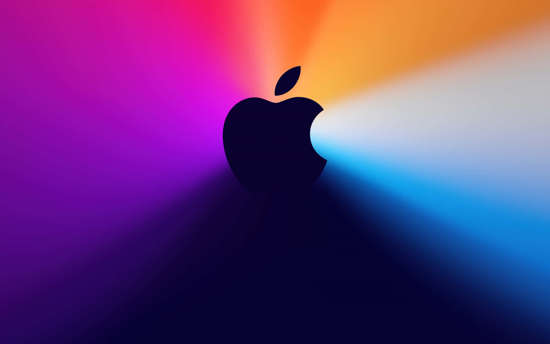 蘋果 桌布 壁紙 — 一個時尚的黑色Apple標誌在紫色、橙色和藍色的漸變上散發出充滿活力的光芒。