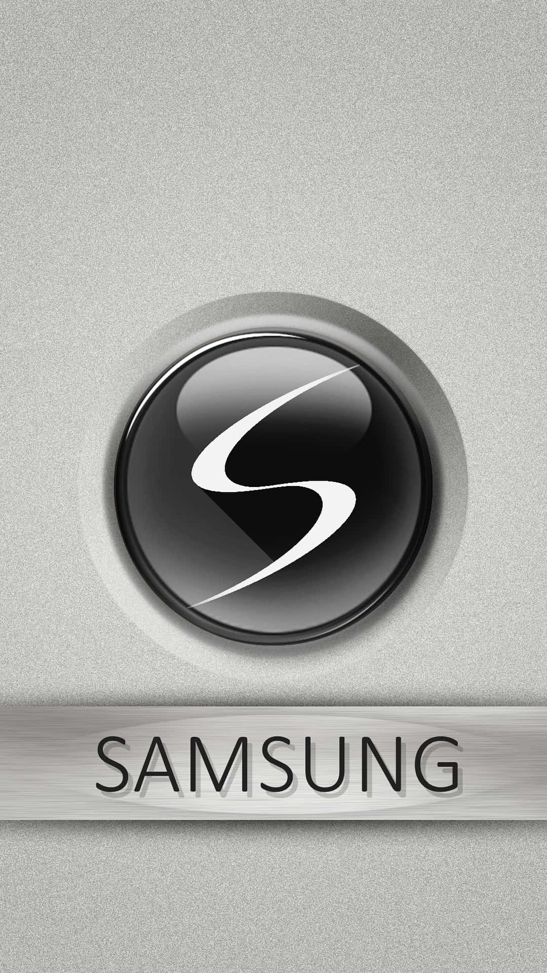 Galaxy S 桌布 壁紙 — 一個時尚的黑色Samsung標誌，帶有白色旋風，居中放置在拉絲銀色金屬表面上。