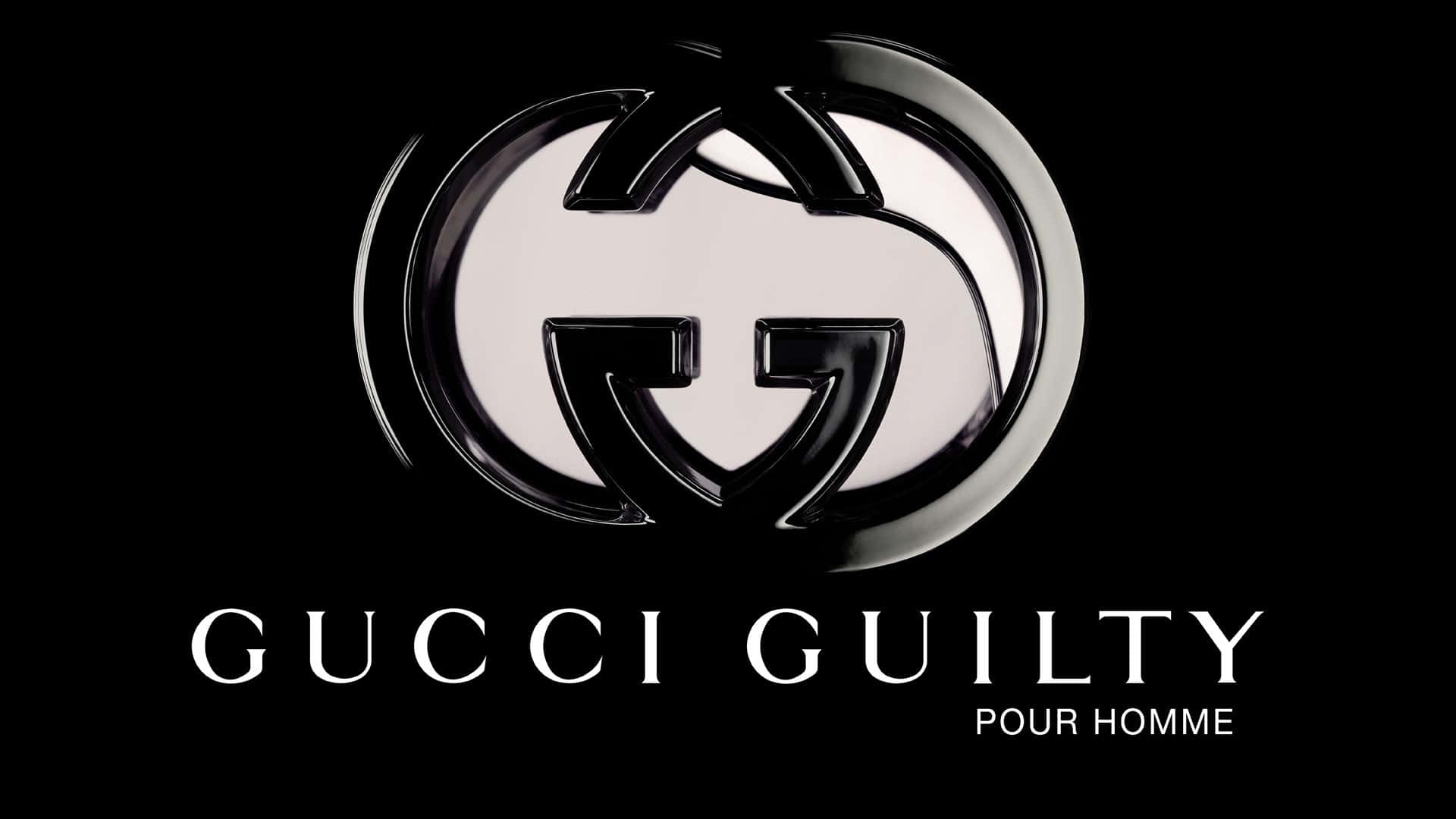Gucci 桌布 壁紙 — 一個時尚的黑色和銀色 Gucci Guilty Pour Homme 標誌在純黑色背景上閃耀，下方有粗體白色文字。