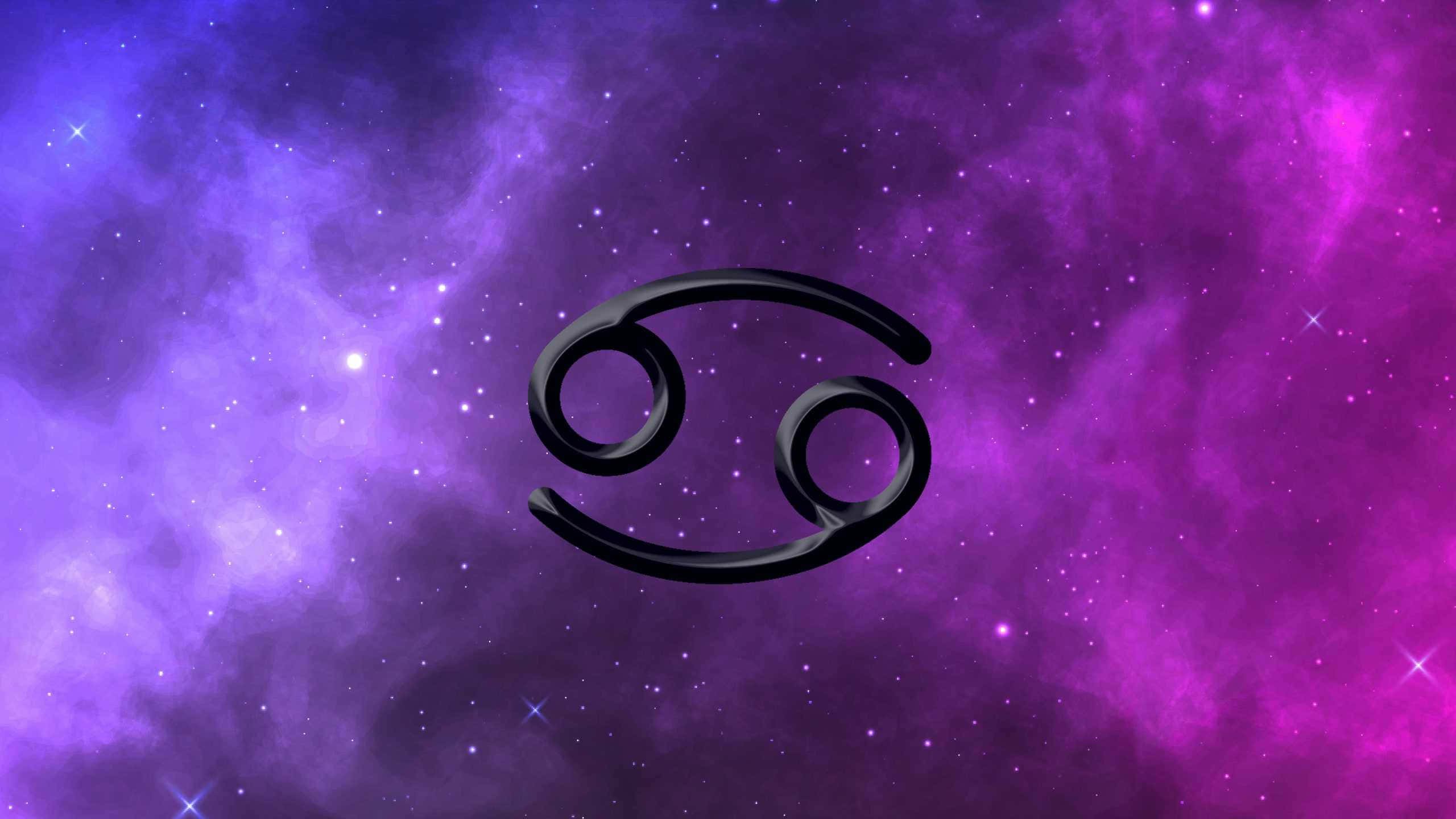 Cancer Zodiac Sign 桌布 壁紙 — 一個時尚的黑色巨蟹座符號漂浮在充滿閃爍星星的鮮豔紫色和粉紅色宇宙星雲前。