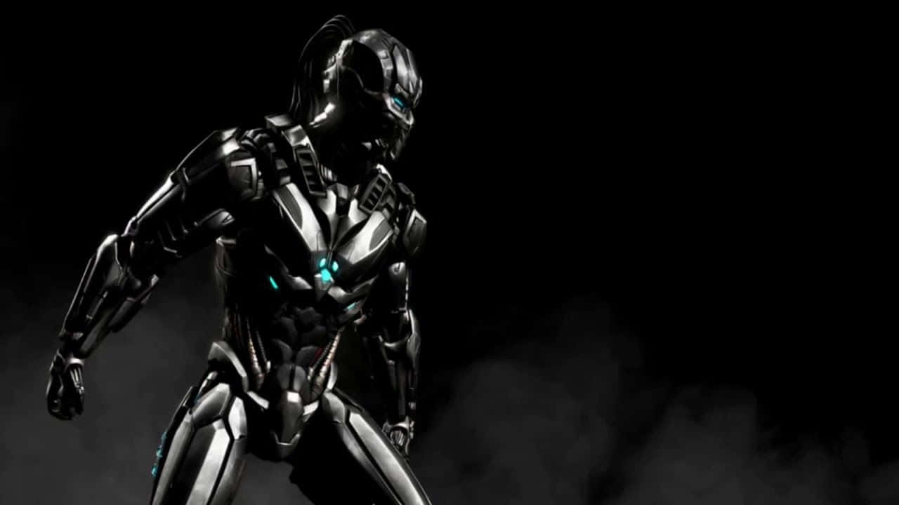 Mortal Kombat Triborg 桌布 壁紙 — 一個時尚的黑色裝甲戰士，擁有發光的藍色眼睛和胸部燈光，在煙霧瀰漫的黑暗背景中蓄勢待發。