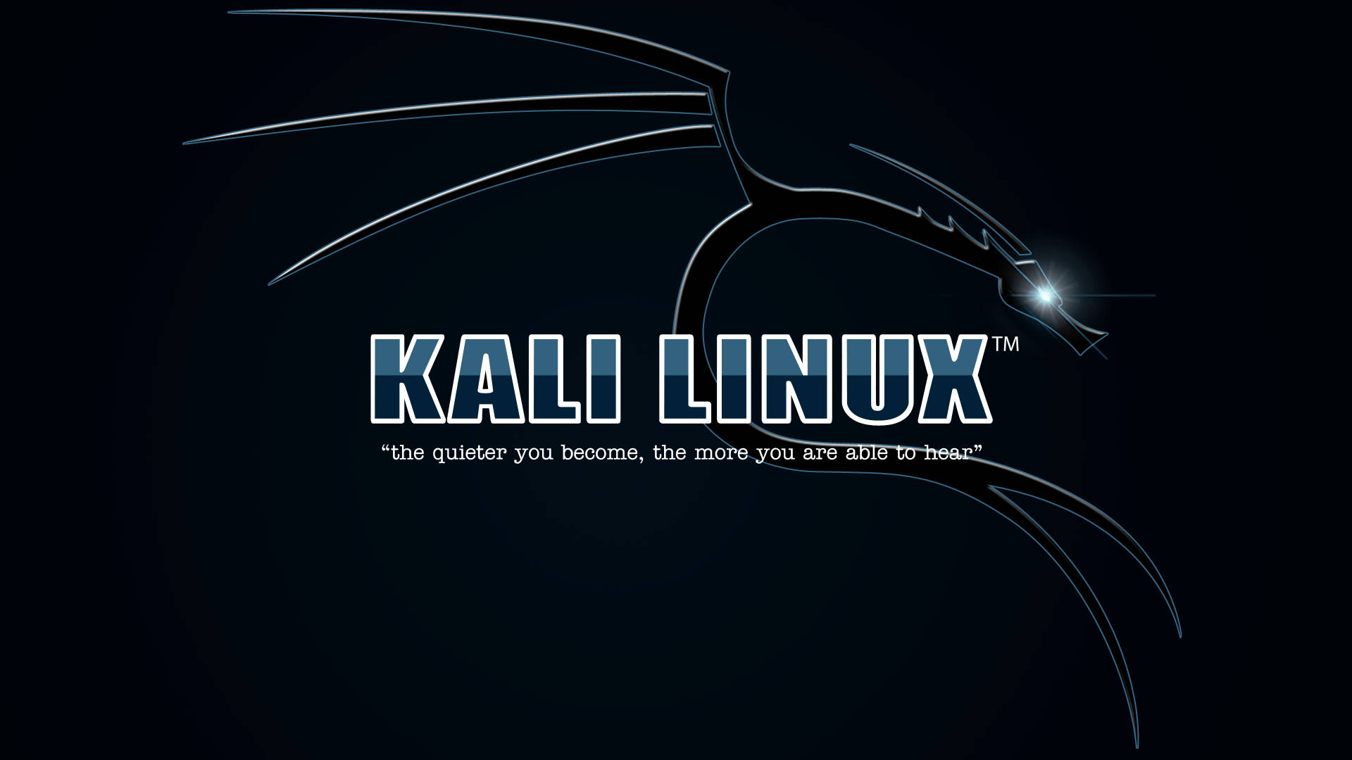 Linux 桌布 壁紙 — 一個時尚的黑色龍剪影，帶有發光的眼睛和銳利的線條，在深色漸變背景上展示 Kali Linux 標誌和標語。