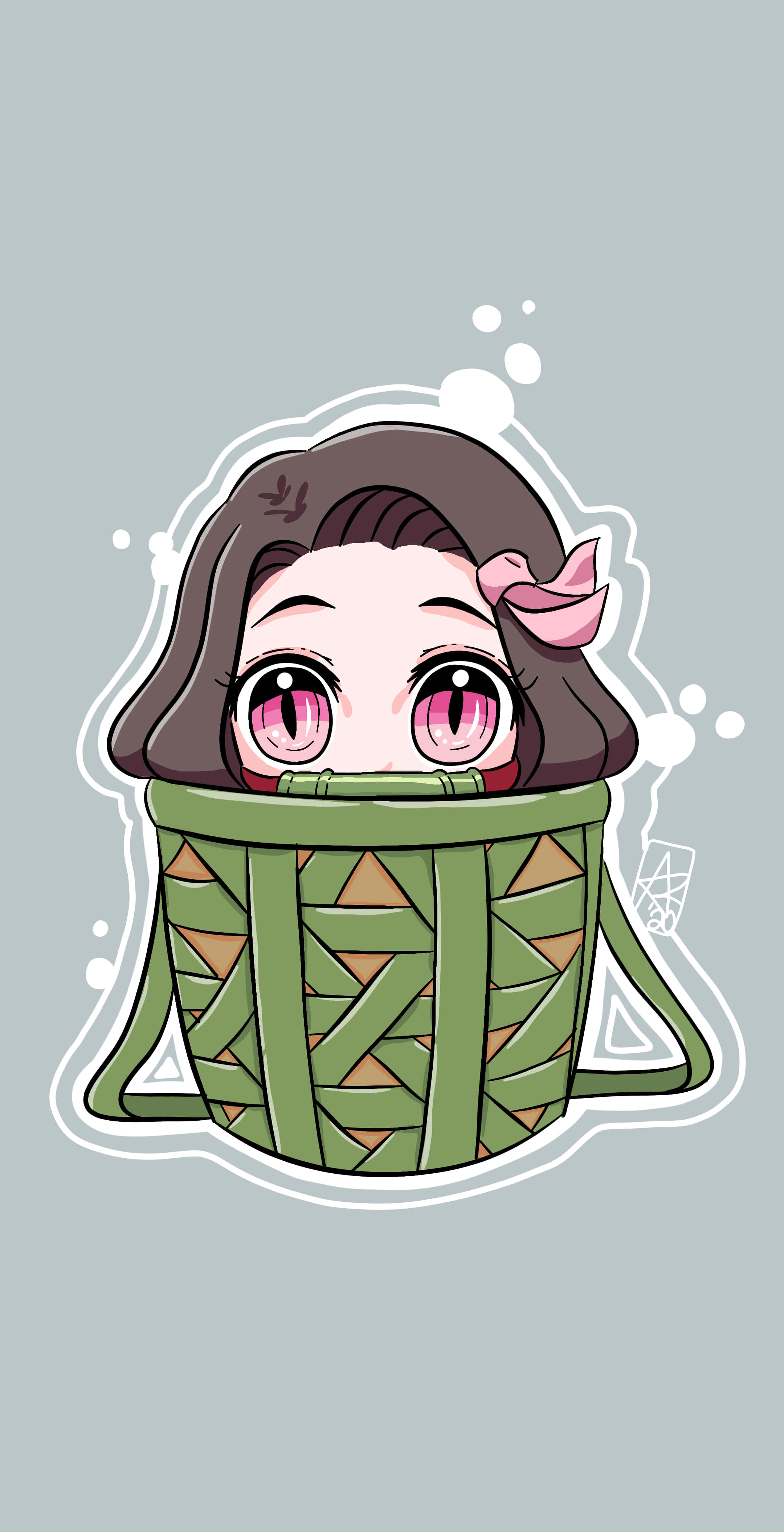 禰豆子 桌布 壁紙 — 一個有粉紅色眼睛和棕色頭髮的Q版動漫女孩，在淺灰色背景上從綠色編織籃子裡探出頭來。