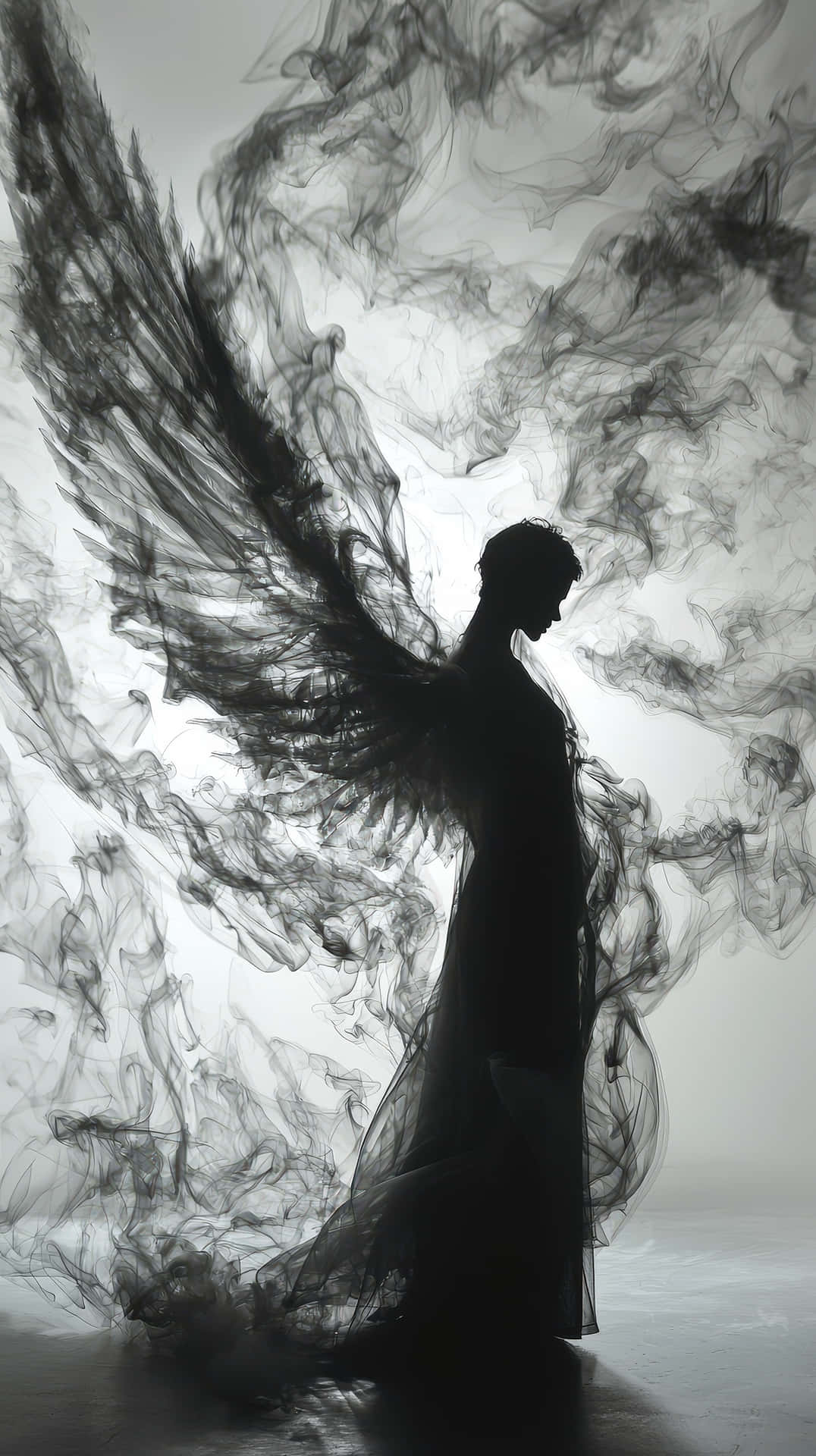 dark angel figure surrounded by flowing smoke-like wings, creating a ghostly and mystical effect 壁紙 — 一個有翼人物的黑暗剪影，站在旋轉的黑煙中，背景是明亮的白色。